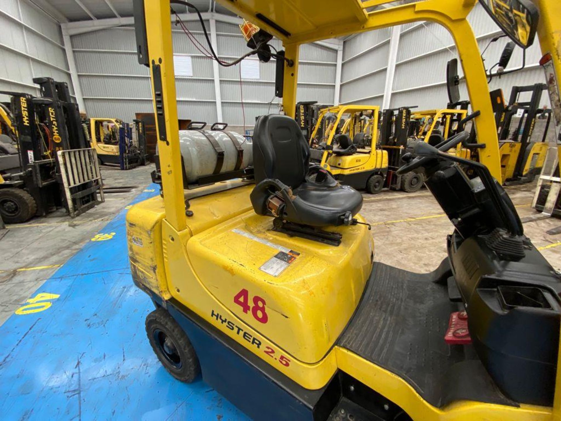 Hyster Forklift, Model H2.5XT, S/N D466R03287P, Year 2016, 5000 lb capacity - Image 30 of 48