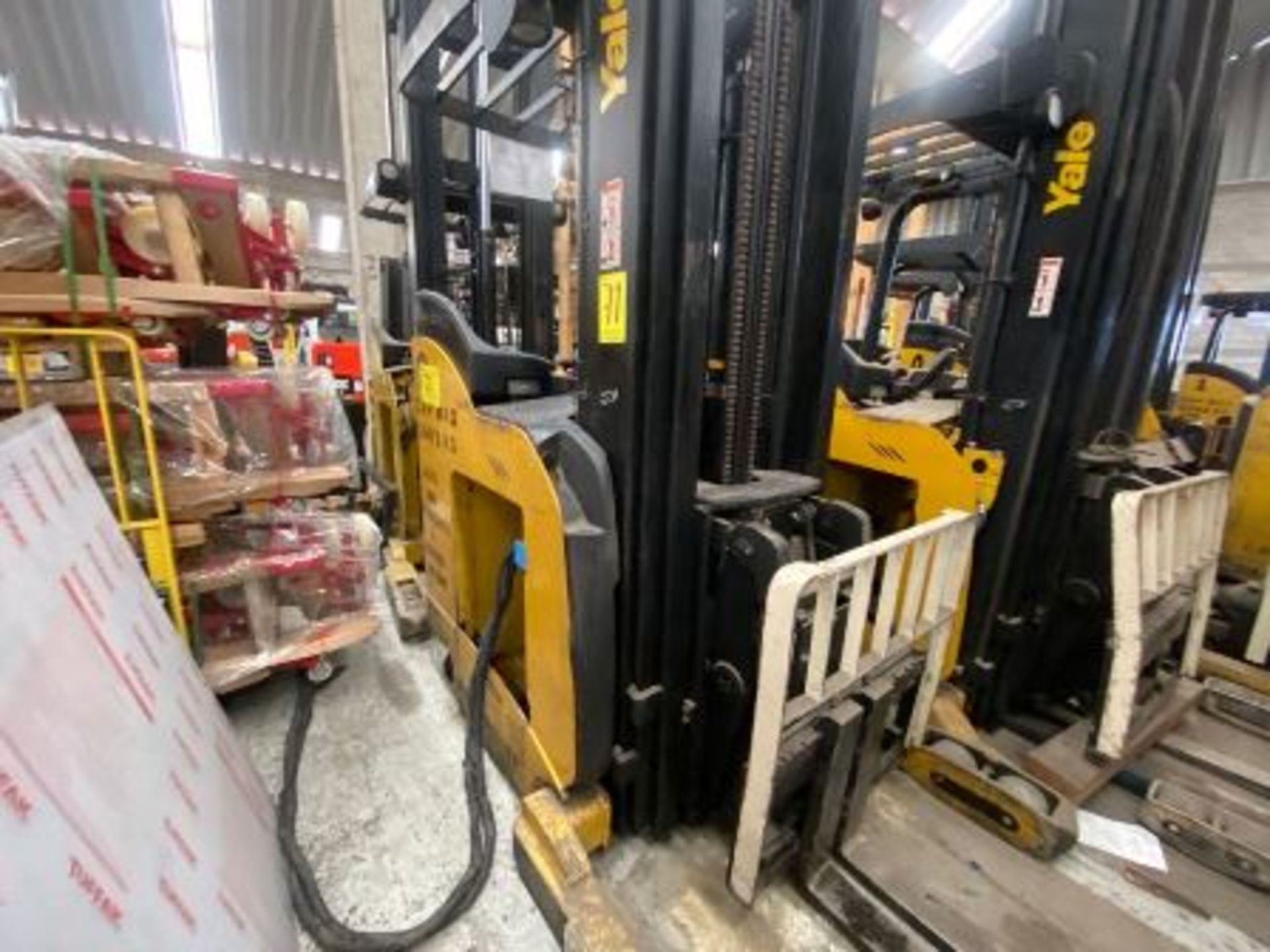 Yale Electric Forklift, Model NDR035EANL36TE157, S/N C861N03283J, Year 2011, 3500 lb capacity - Image 21 of 43