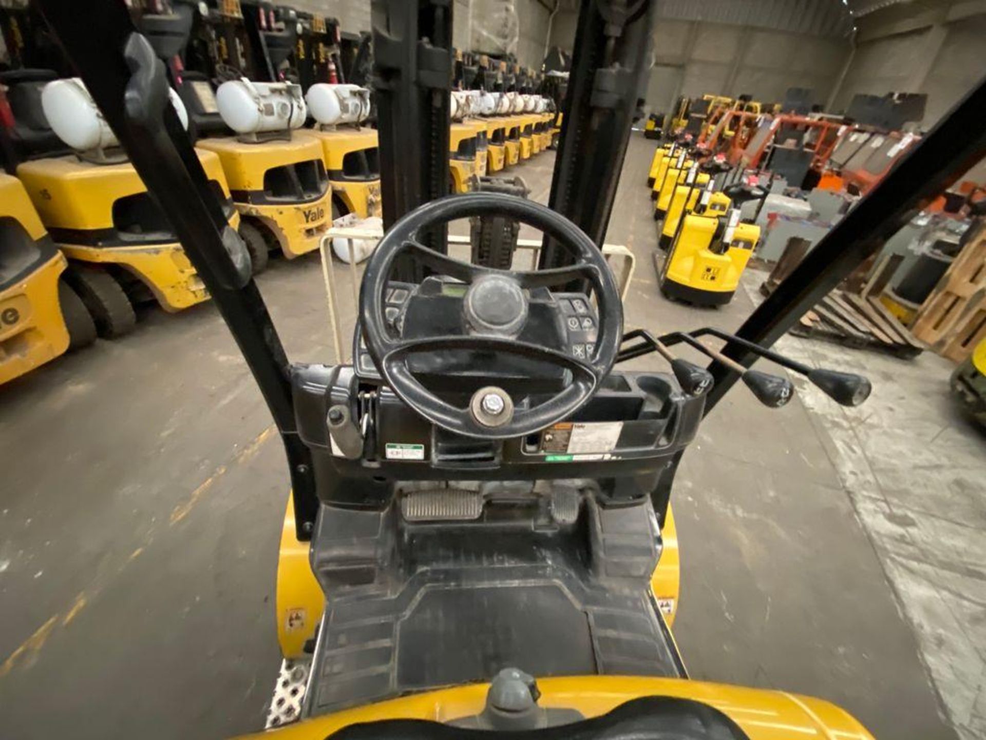 Yale Forklift, Model GLP060VXNDAE087, S/N D875V07977R, Year 2017, 5700 lb capacity - Image 34 of 39