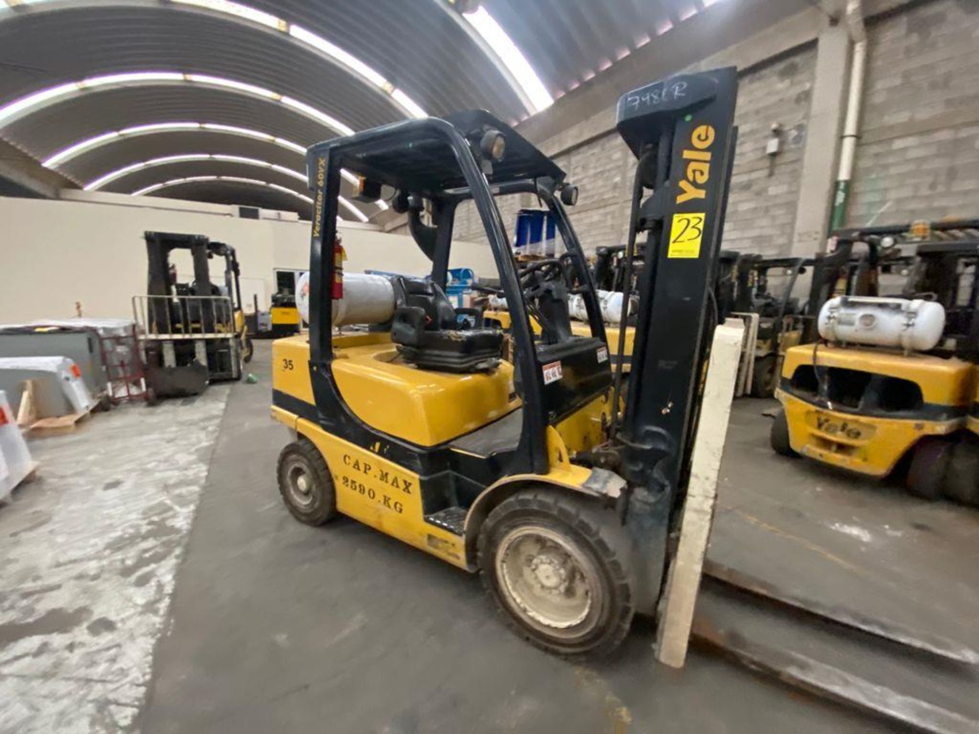 Yale Forklift, Model GLP060VXNDAE087, S/N D875V07980R, Year 2017, 5700 lb capacity - Image 10 of 39