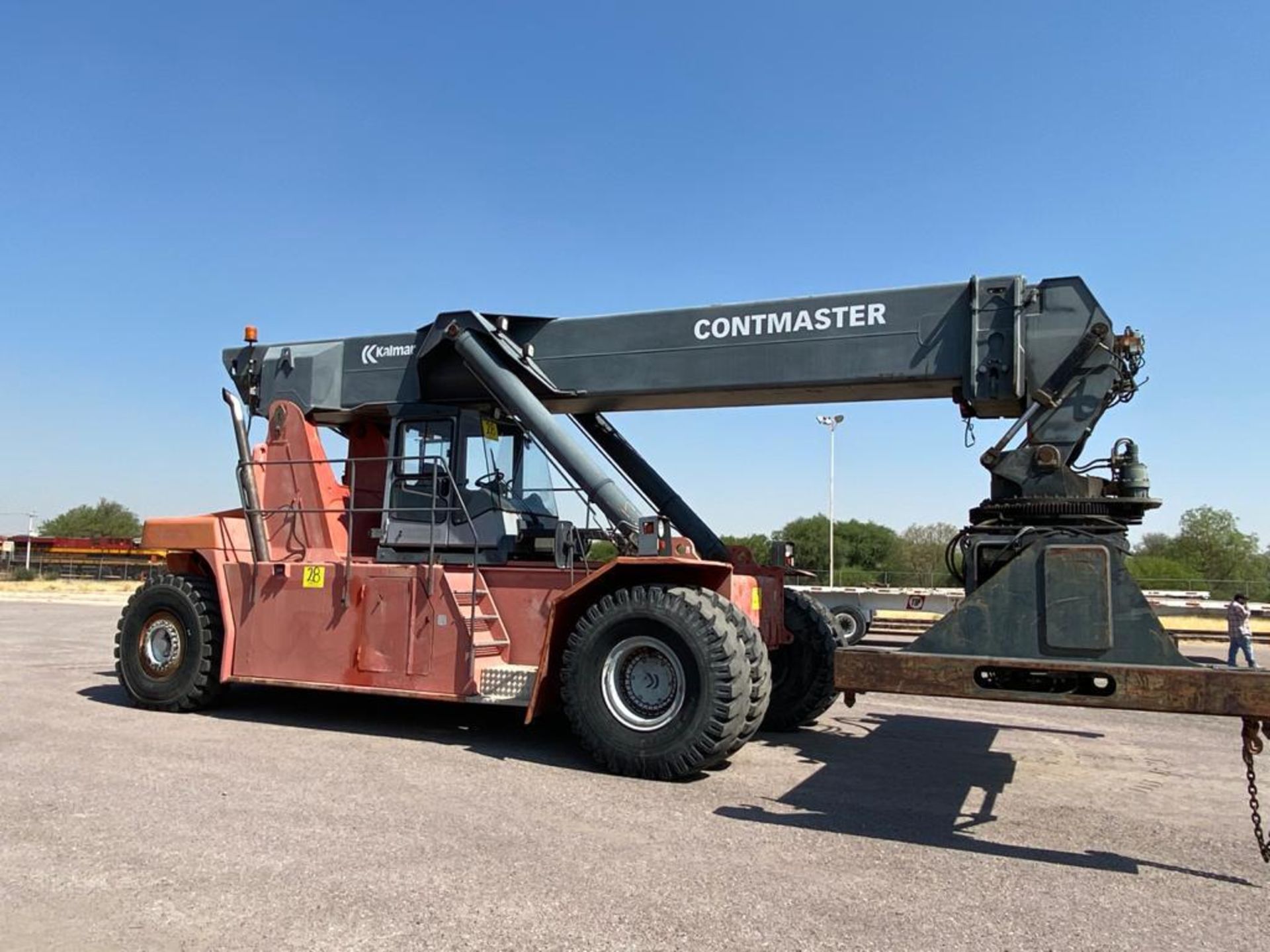 Kalmar Reach Stacker, 2004, model DRS4531-55, serial number T341140079, max. capacity 45 tons - Image 19 of 57