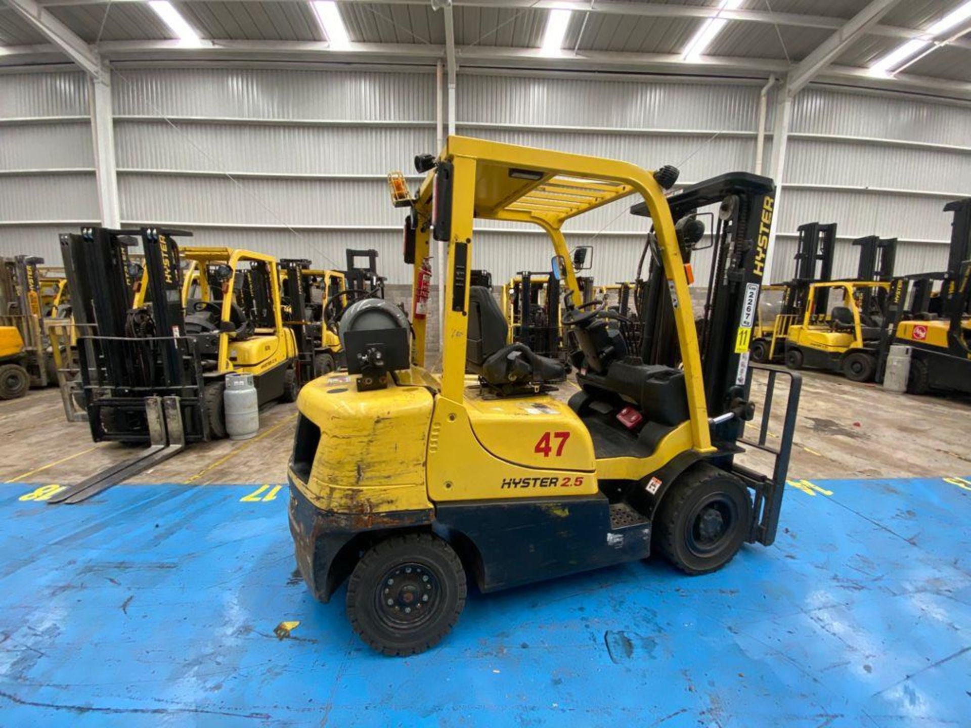 Hyster Forklift, Model H2.5XT, S/N D466R03286P, Year 2016, 5000 lb capacity - Image 10 of 42