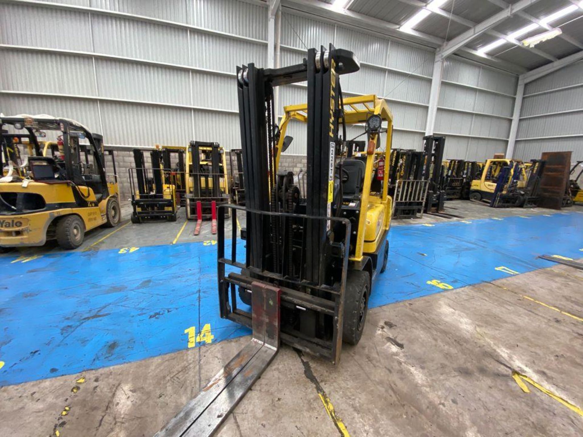 Hyster Forklift, Model H2.5XT, S/N D466R03287P, Year 2016, 5000 lb capacity - Image 2 of 48