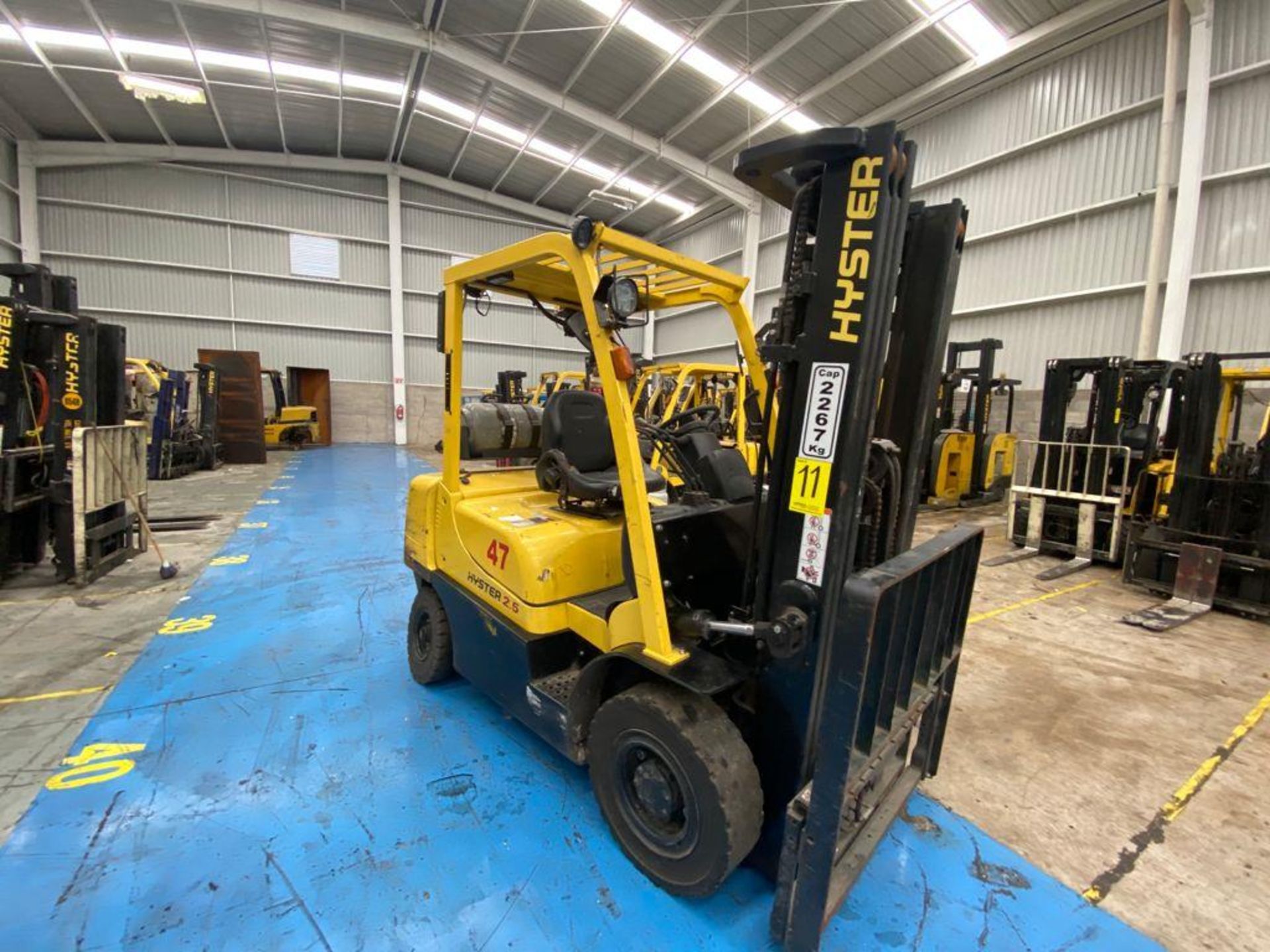 Hyster Forklift, Model H2.5XT, S/N D466R03286P, Year 2016, 5000 lb capacity - Image 7 of 42