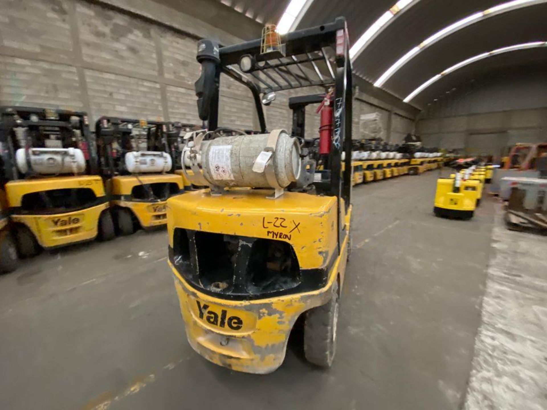 Yale Forklift, Model GLP060VXNDAE087, S/N D875V07977R, Year 2017, 5700 lb capacity - Image 9 of 39