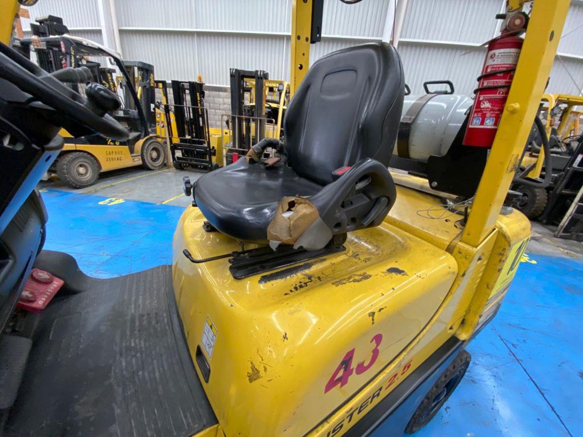 Hyster Forklift, Model H2.5XT, S/N D466R03287P, Year 2016, 5000 lb capacity - Image 18 of 48