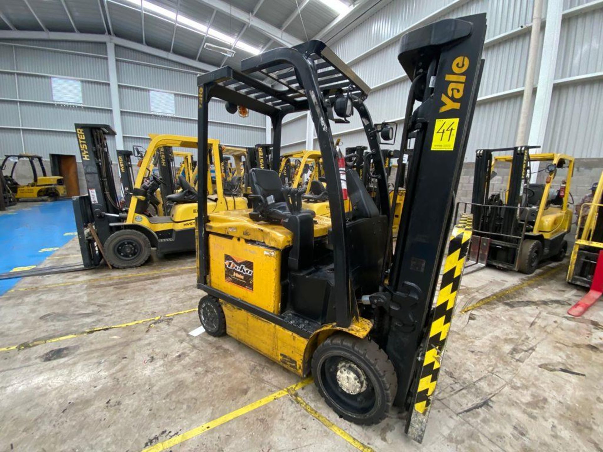 Yale Electric Forklift, Model ERC060VGN36TE088, S/N A968N17882R, Year 2017, 5800 lb capacity - Image 6 of 44
