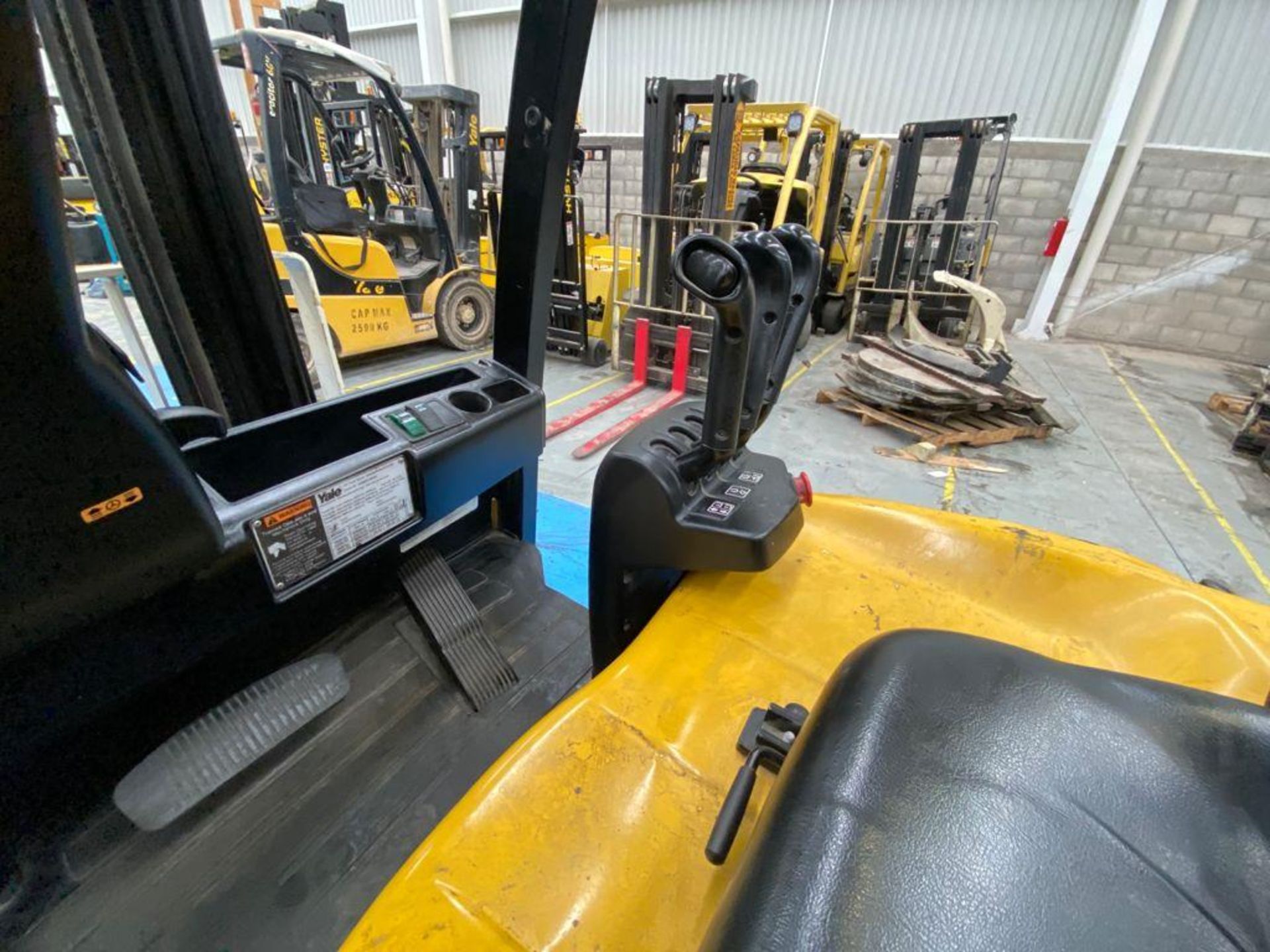 Yale Electric Forklift, Model ERC060VGN36TE088, S/N A968N17883R, Year 2017, 5800 lb capacity - Image 25 of 41