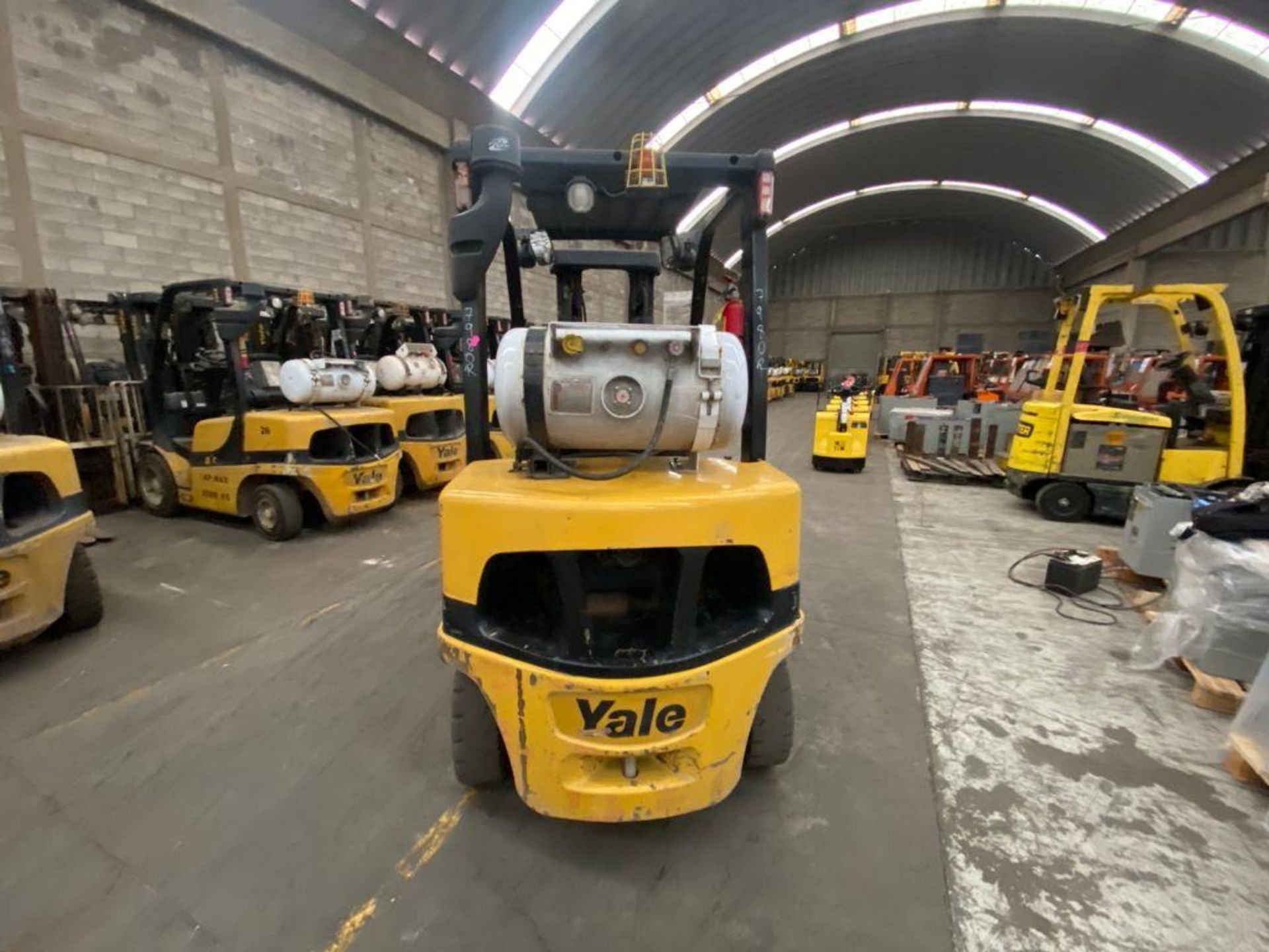 Yale Forklift, Model GLP060VXNDAE087, S/N D875V07980R, Year 2017, 5700 lb capacity - Image 6 of 39