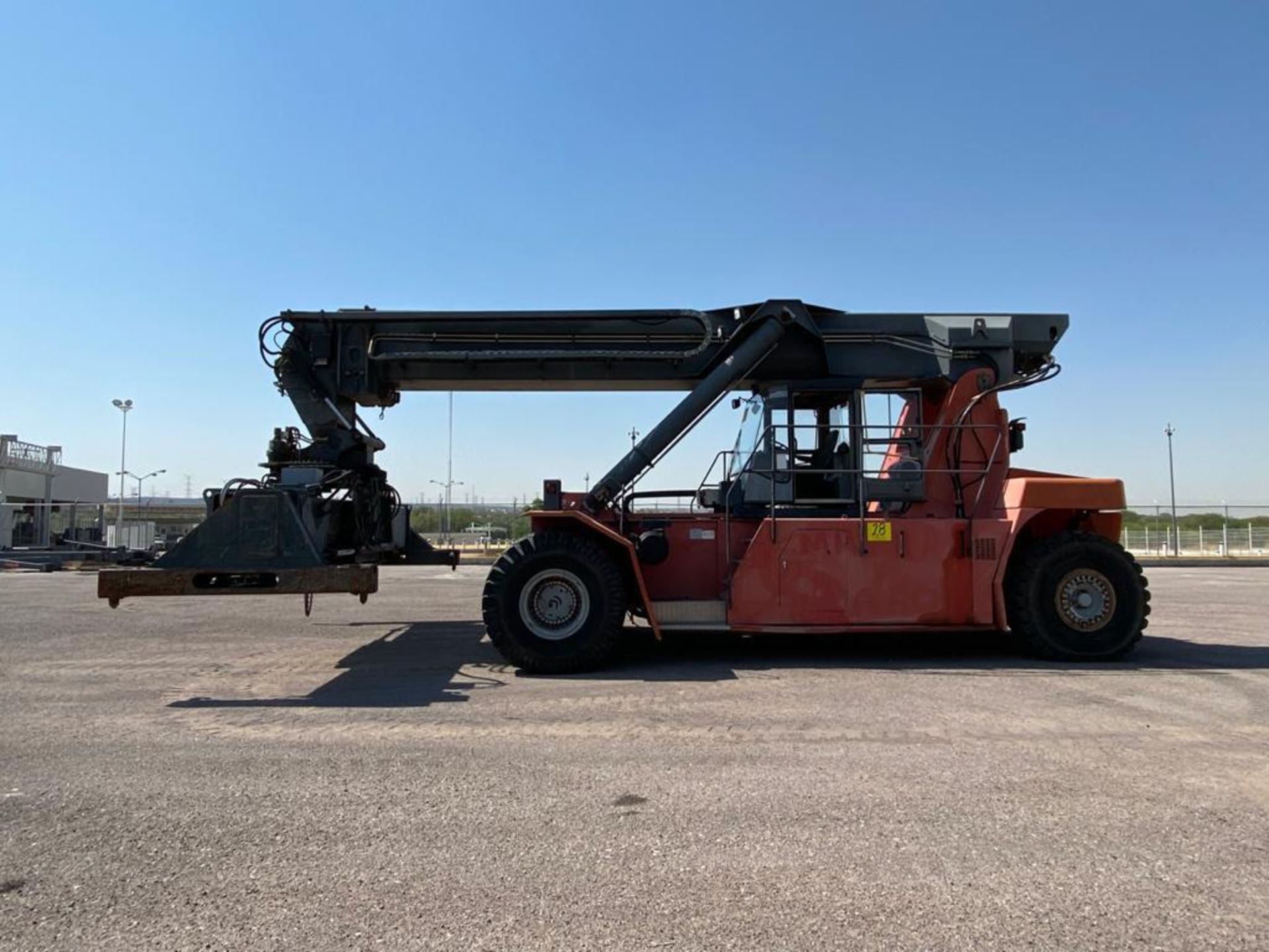 Kalmar Reach Stacker, 2004, model DRS4531-55, serial number T341140079, max. capacity 45 tons - Image 10 of 57