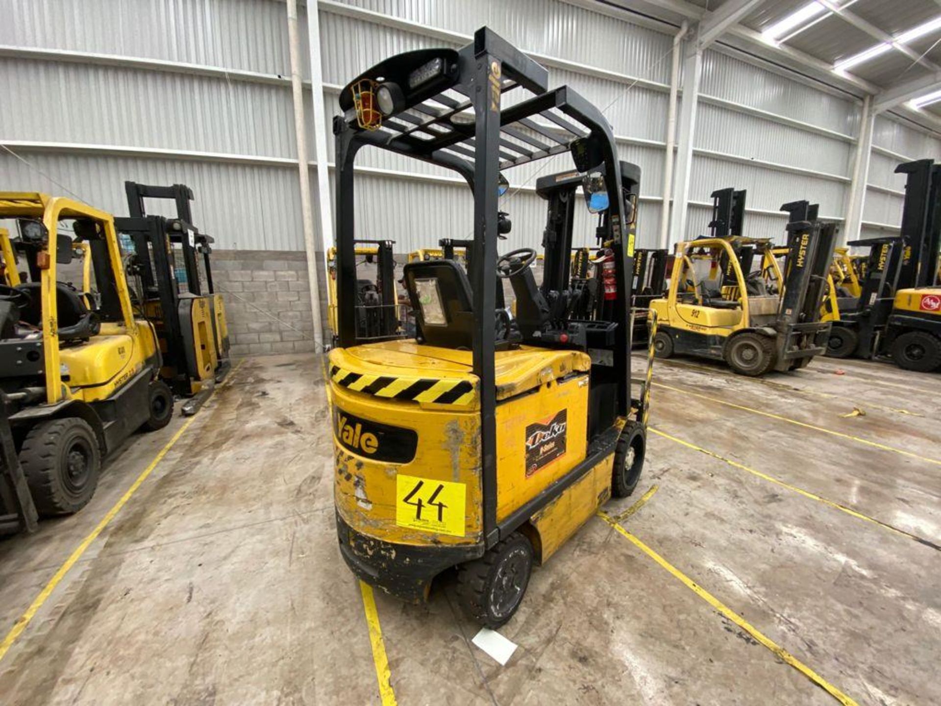 Yale Electric Forklift, Model ERC060VGN36TE088, S/N A968N17882R, Year 2017, 5800 lb capacity - Image 9 of 44