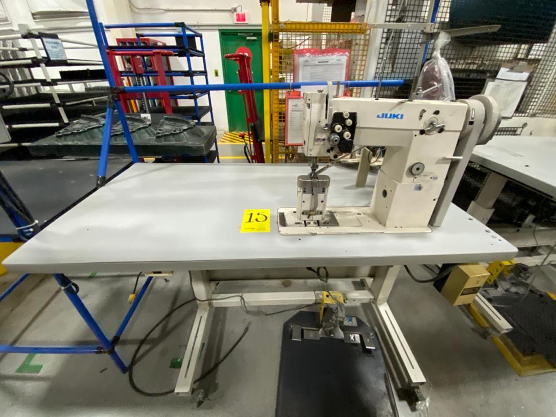 Juki Pole Sewing Machine of two needles, model PLC-1660-7, Serie number PLCFJ03413 - Image 4 of 11