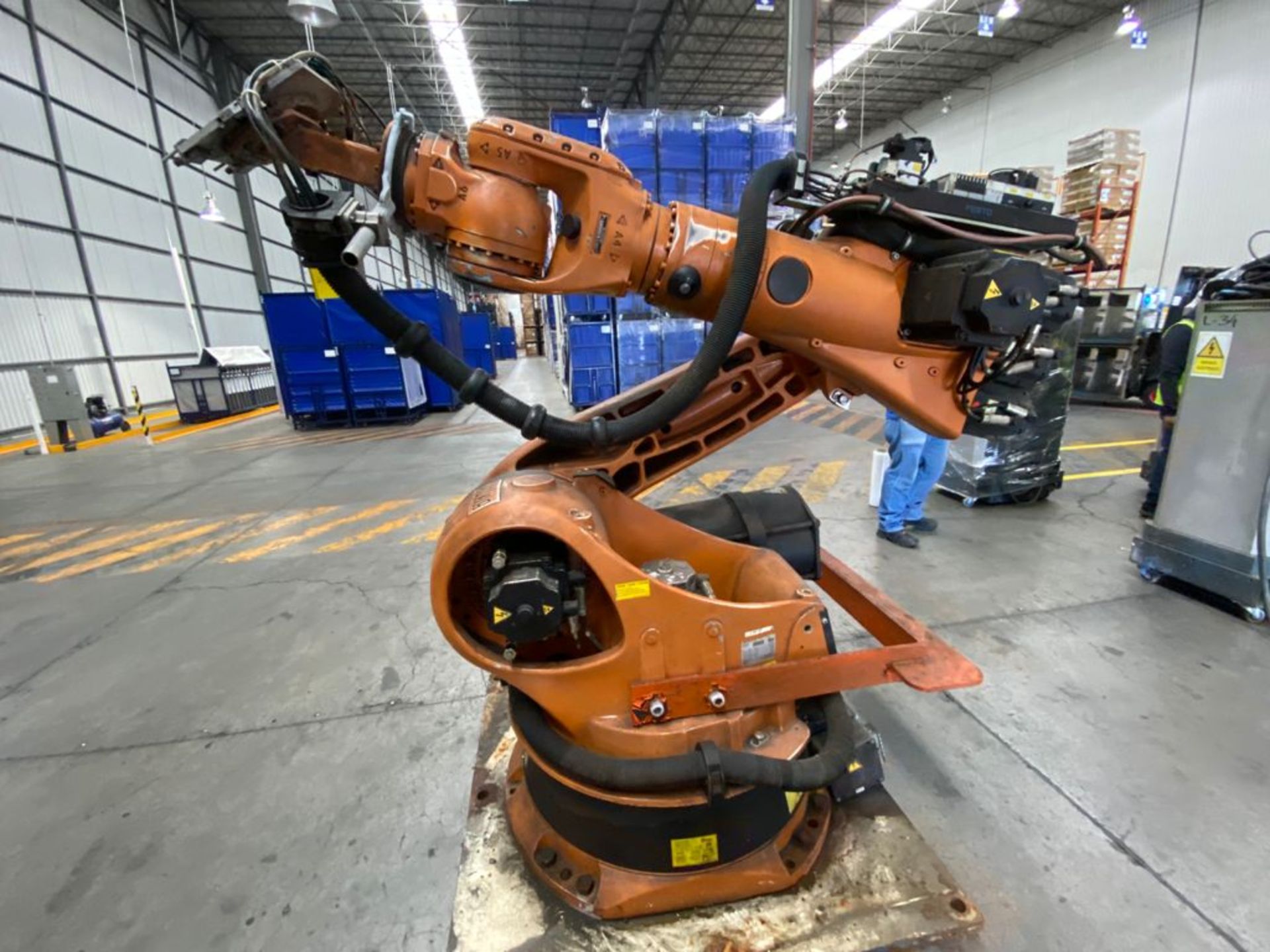 Kuka Articulated Robot, Model 0000107295, type KR 210 2000, year 2005 - Image 8 of 58