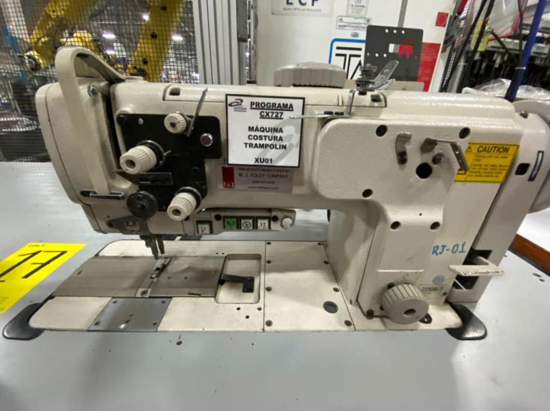 Juki Floor Sewing Machine of one needle, model LU-2210N-7, Serie number 3L8XH07986 - Image 9 of 15