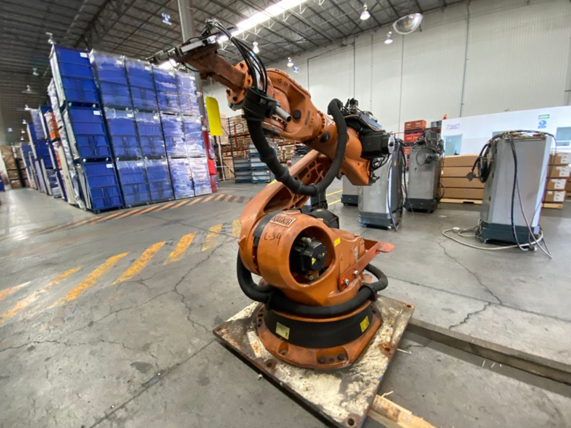 Kuka Articulated Robot, Model 0000107295, type KR 210 2000, Serial 812775, year 2005 - Image 12 of 64