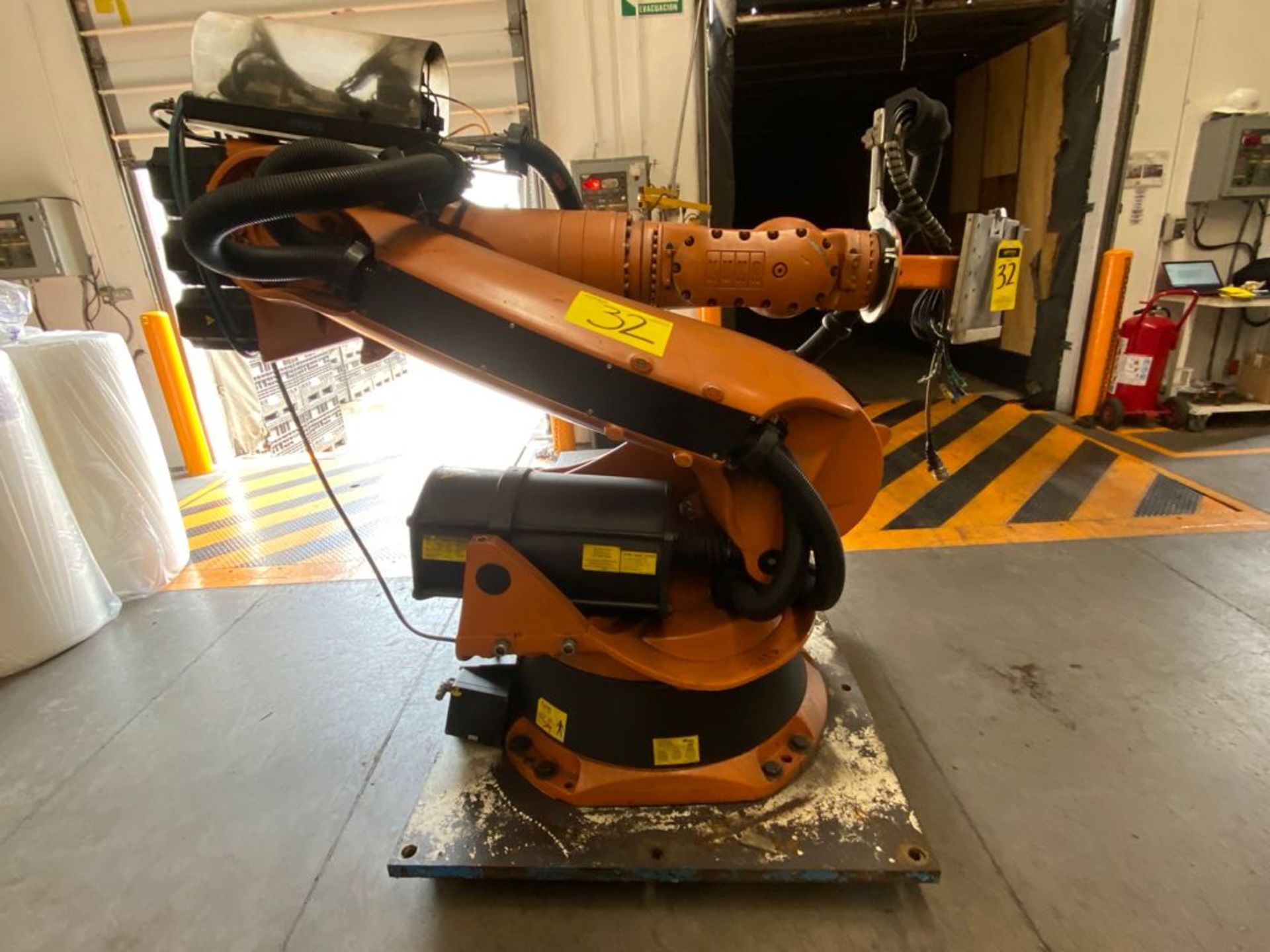 Kuka Articulated Robot, Model 0000107295, type KR 210 2000, Serial 812777, year 2005 - Image 3 of 49