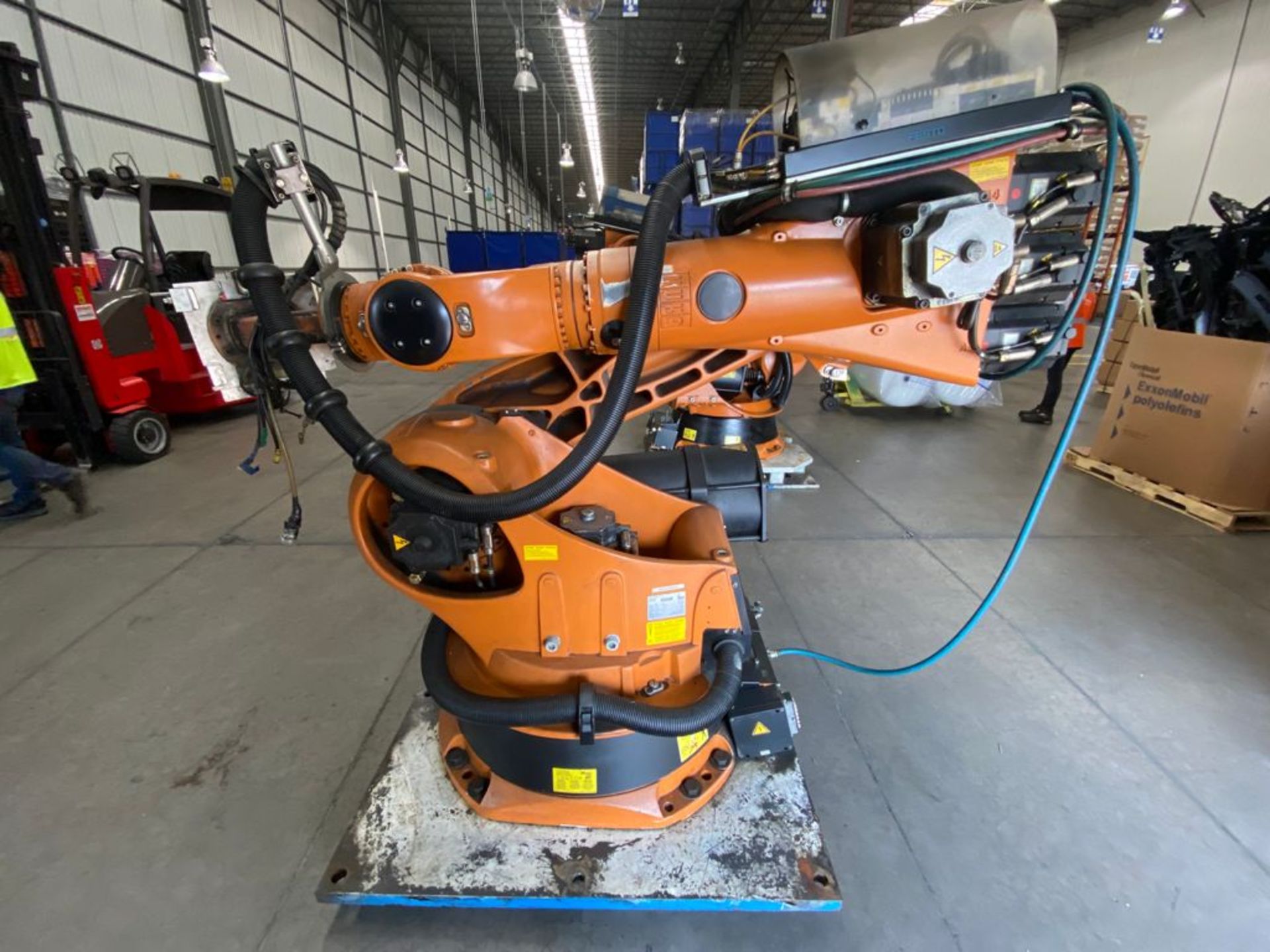 Kuka Articulated Robot, Model 0000107295, type KR 210 2000, Serial 812777, year 2005 - Image 10 of 49