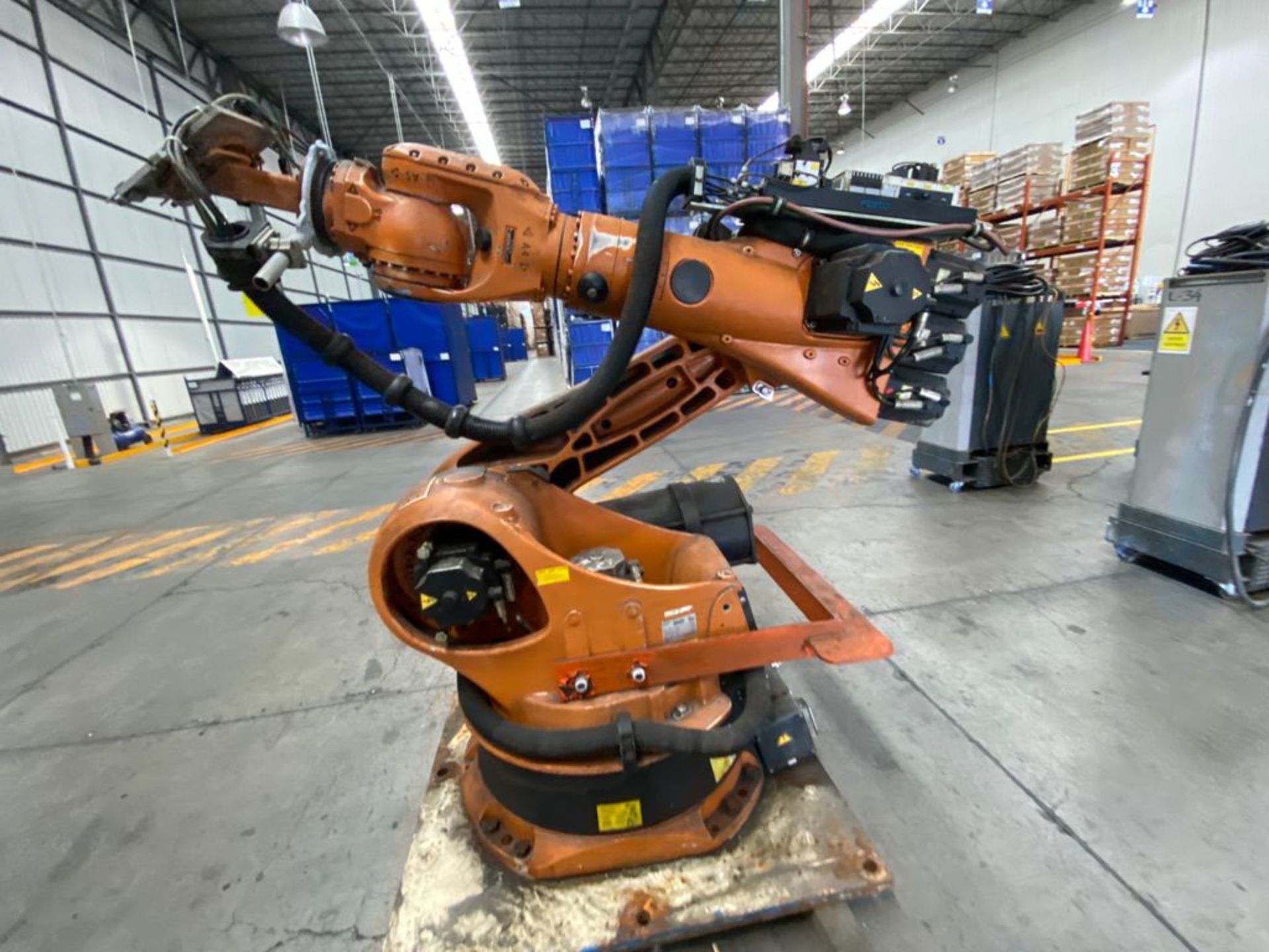 Kuka Articulated Robot, Model 0000107295, type KR 210 2000, Serial 812775, year 2005 - Image 9 of 64