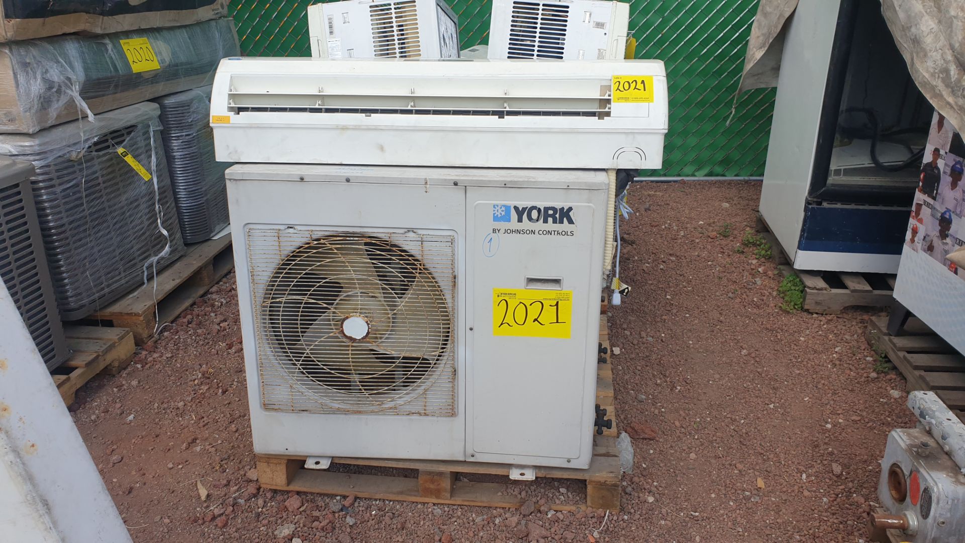 1 Air-conditioning lot, includes 3 condensers different brands - Image 2 of 14