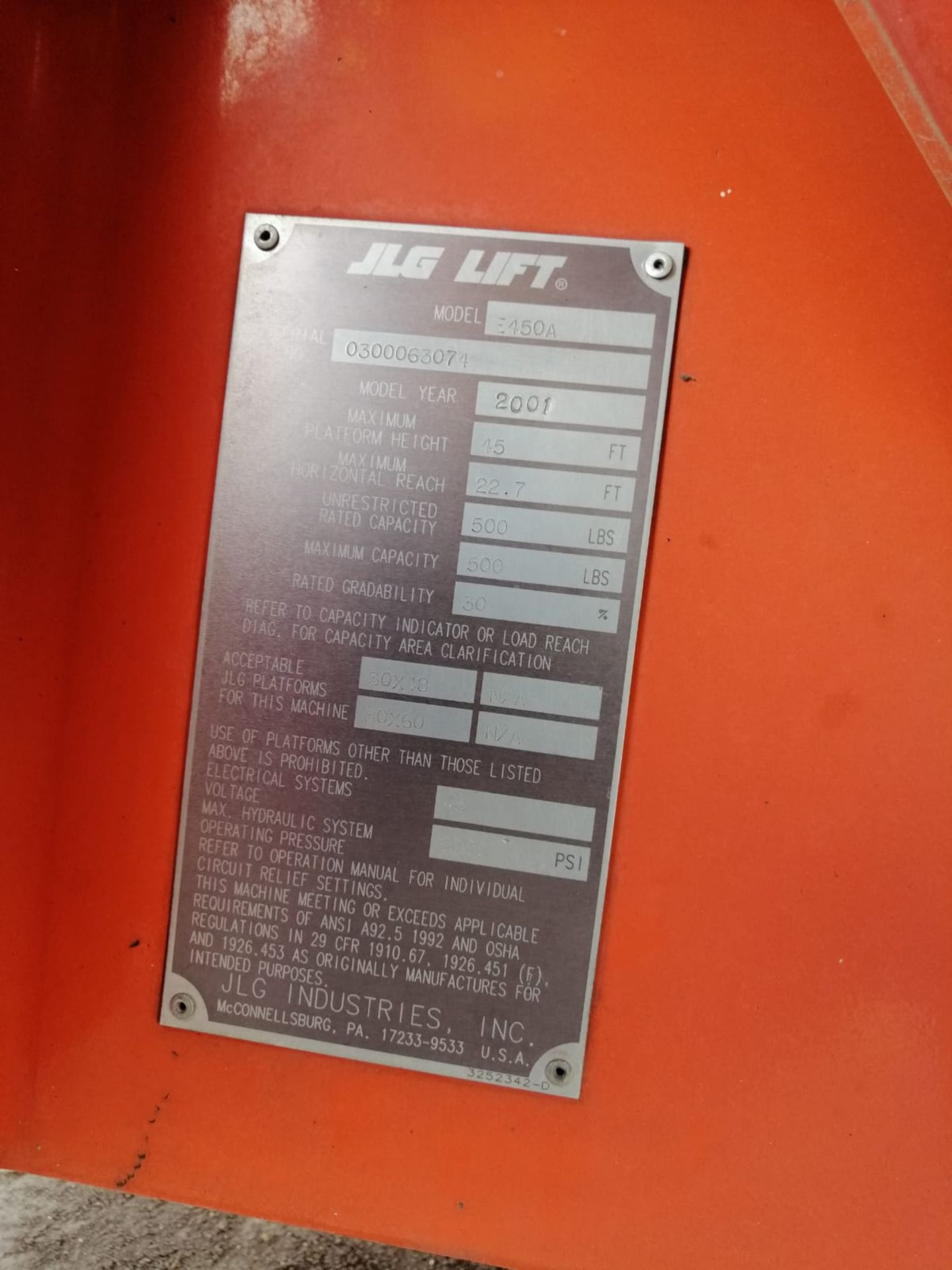 1 JLG Lift model E450A year 2001 N/S 0300063074 maximum lift 12 meters. Please inspect. - Image 22 of 32