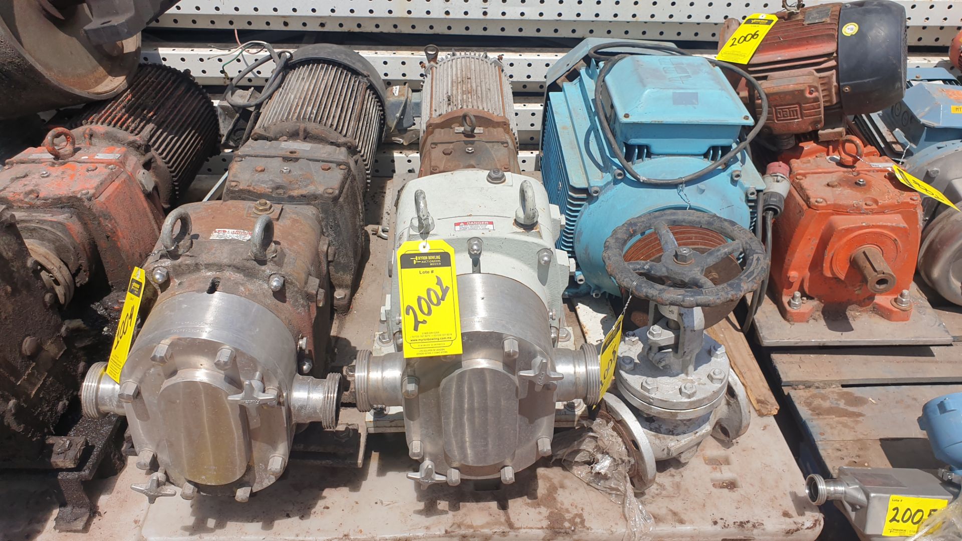 1 Fristam Lobe pump, serial number 95011208-4283, includes emerson 10hp motor - Image 3 of 22
