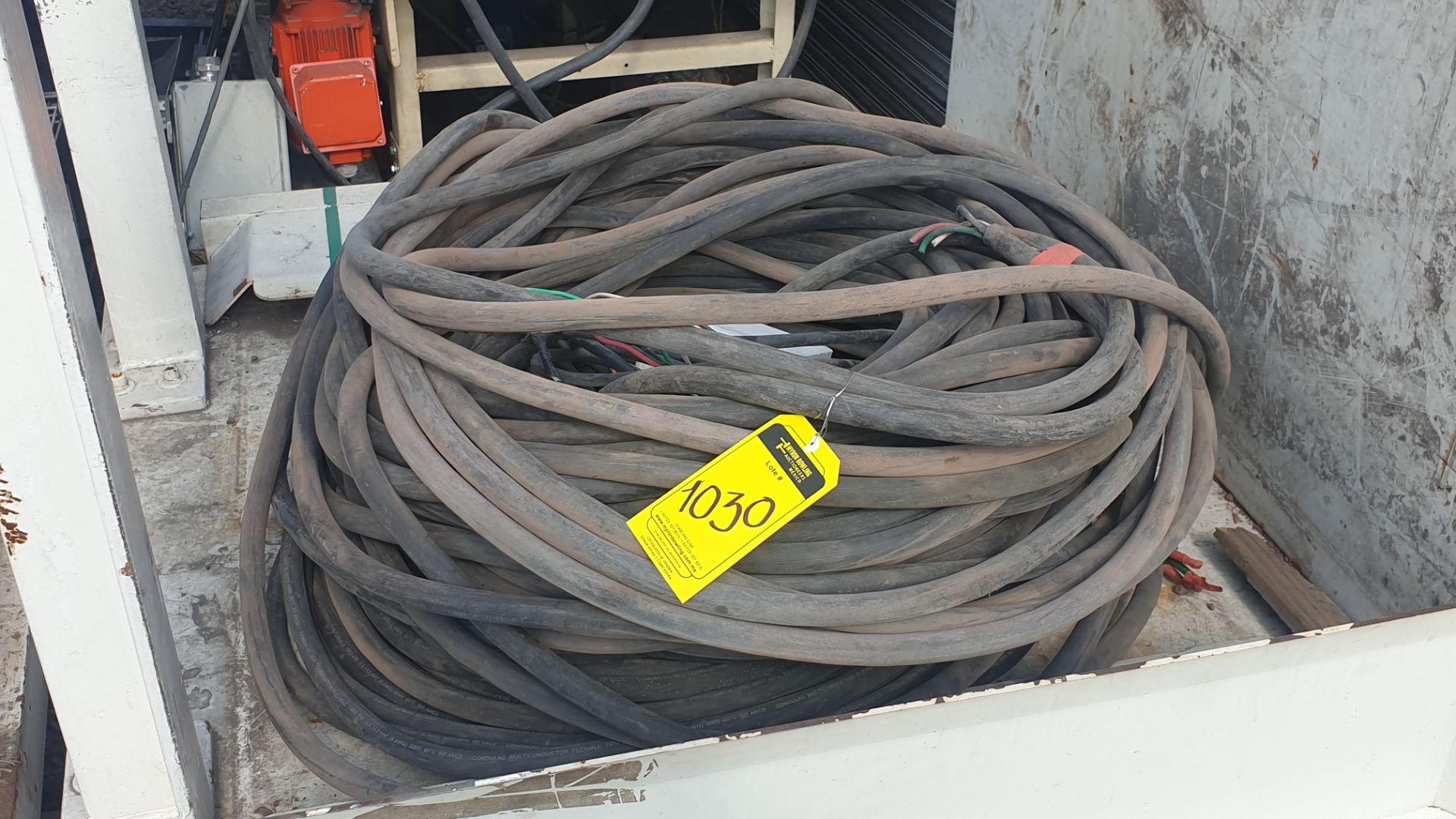 Lot of cable for high tension of 3 lines different gauge 80 mts approximately - Bild 5 aus 6