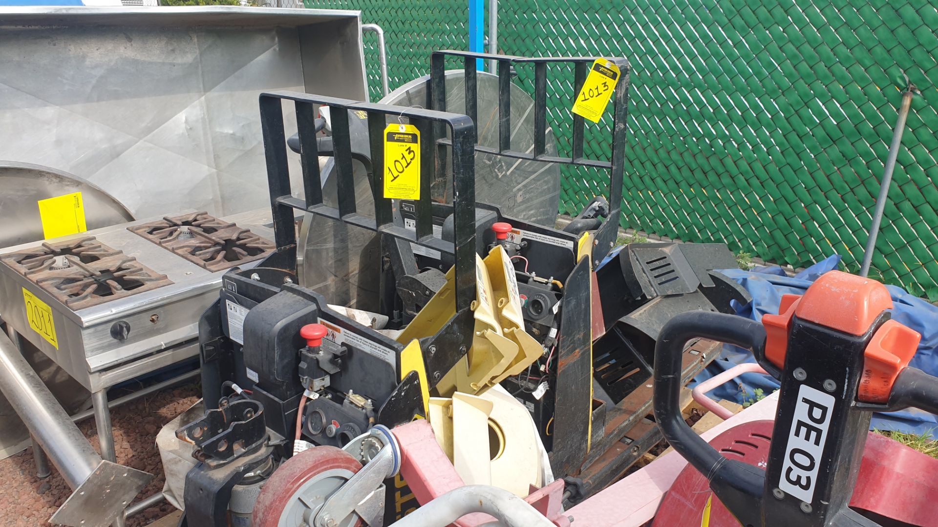 2 HYSTER lift pallet truck model W45ZHD 24 V , 1 DAYTON lift pallet truck model 21XV82 - Image 3 of 21