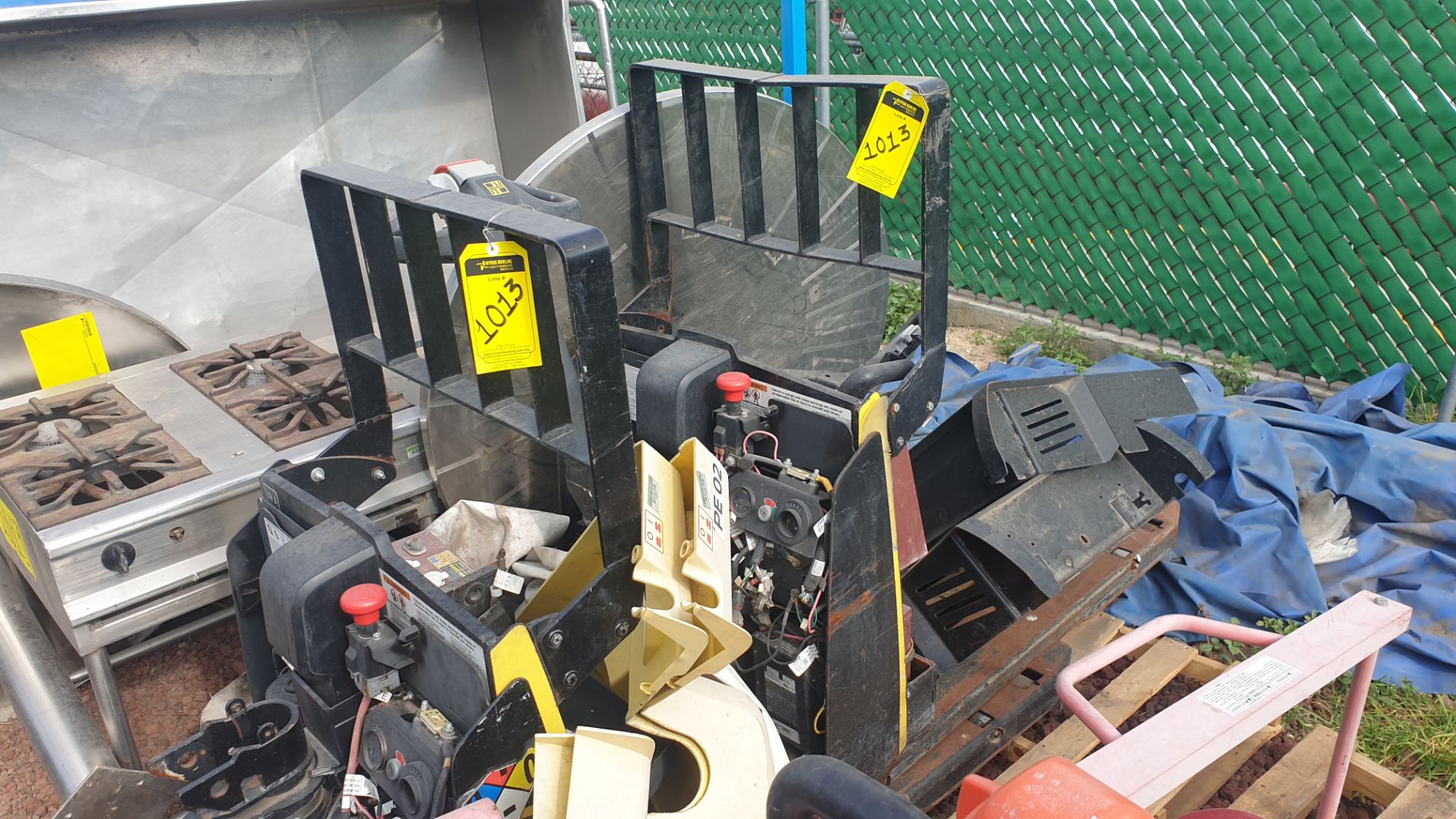 2 HYSTER lift pallet truck model W45ZHD 24 V , 1 DAYTON lift pallet truck model 21XV82 - Image 5 of 21