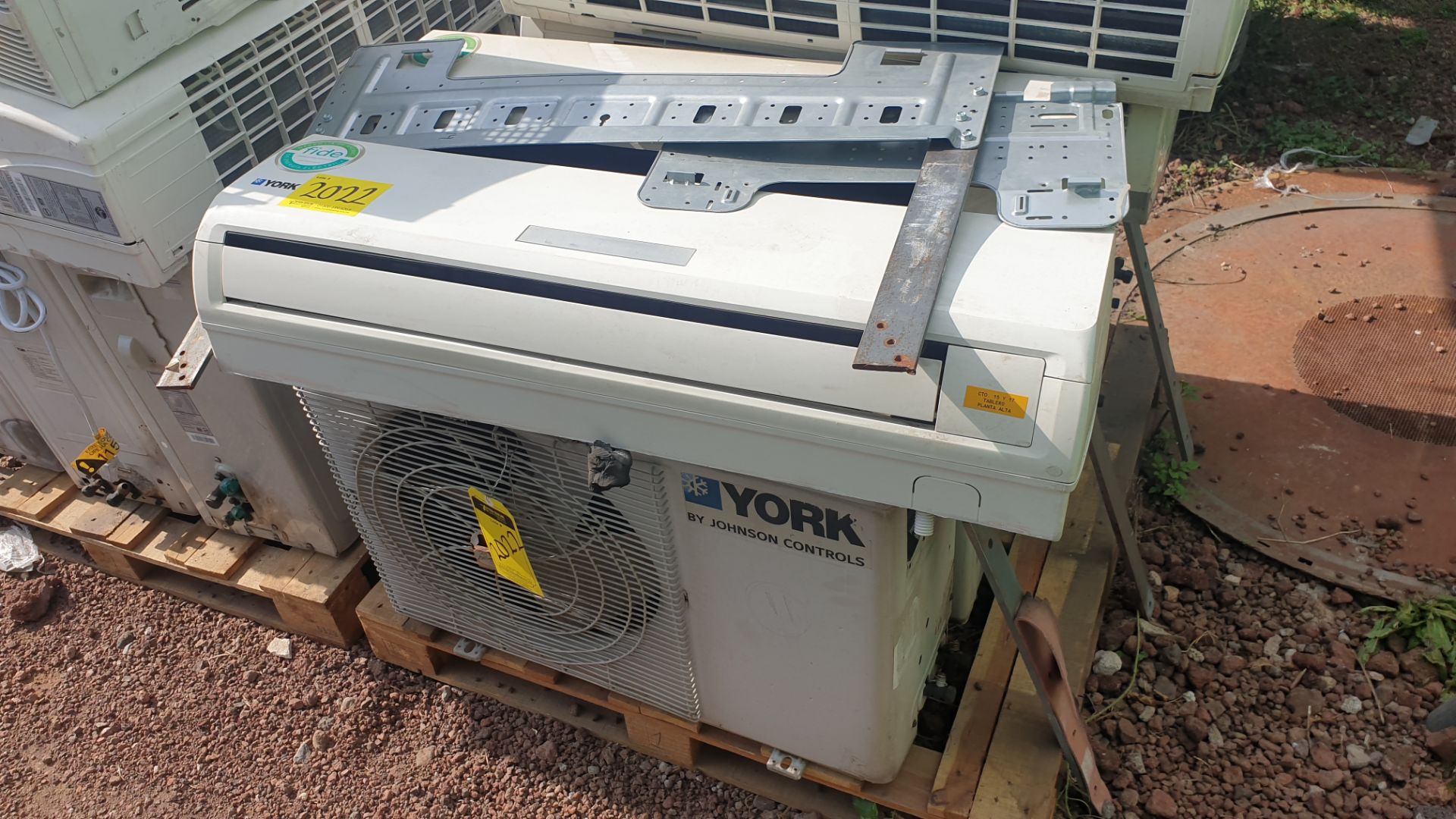 1 Air-conditioning lot, includes 4 York condenser units - Image 12 of 18