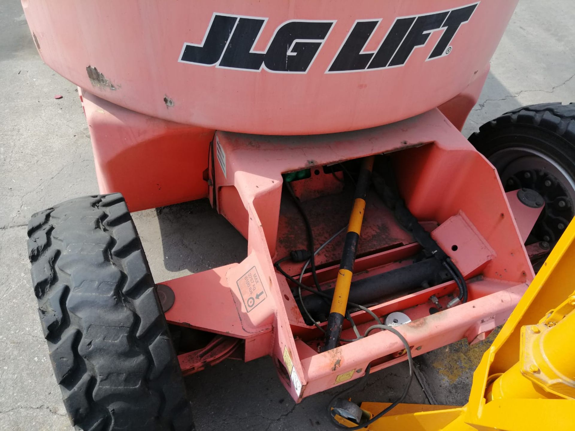 1 JLG Lift model E450A year 2001 N/S 0300063074 maximum lift 12 meters. Please inspect. - Image 10 of 32