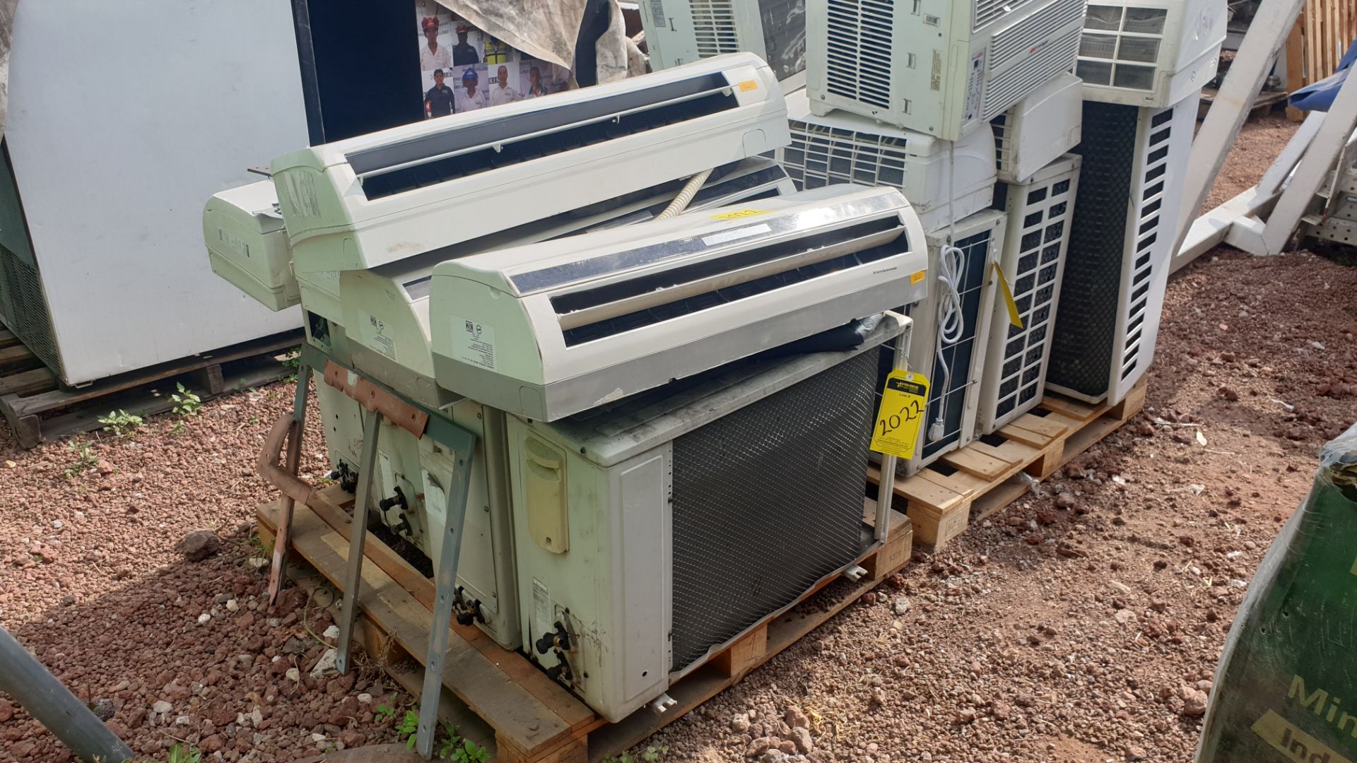 1 Air-conditioning lot, includes 4 York condenser units - Image 6 of 18