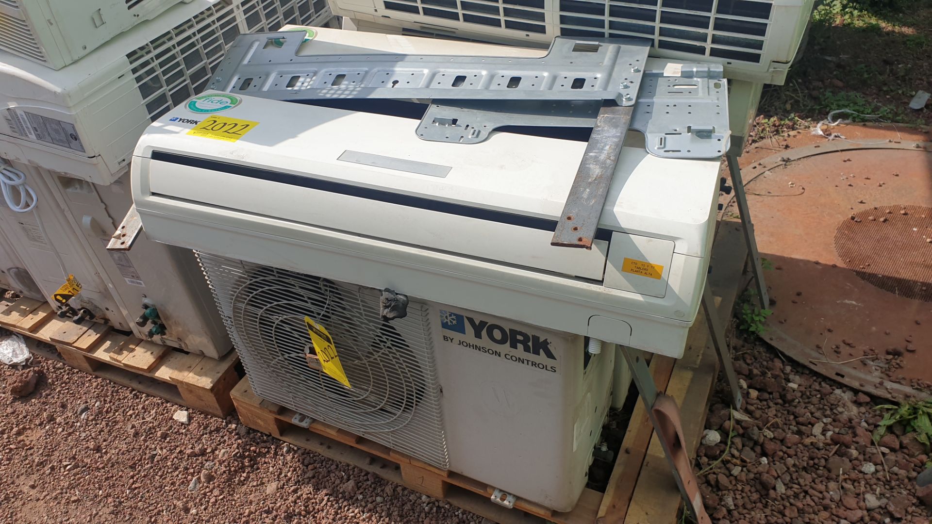 1 Air-conditioning lot, includes 4 York condenser units - Image 13 of 18