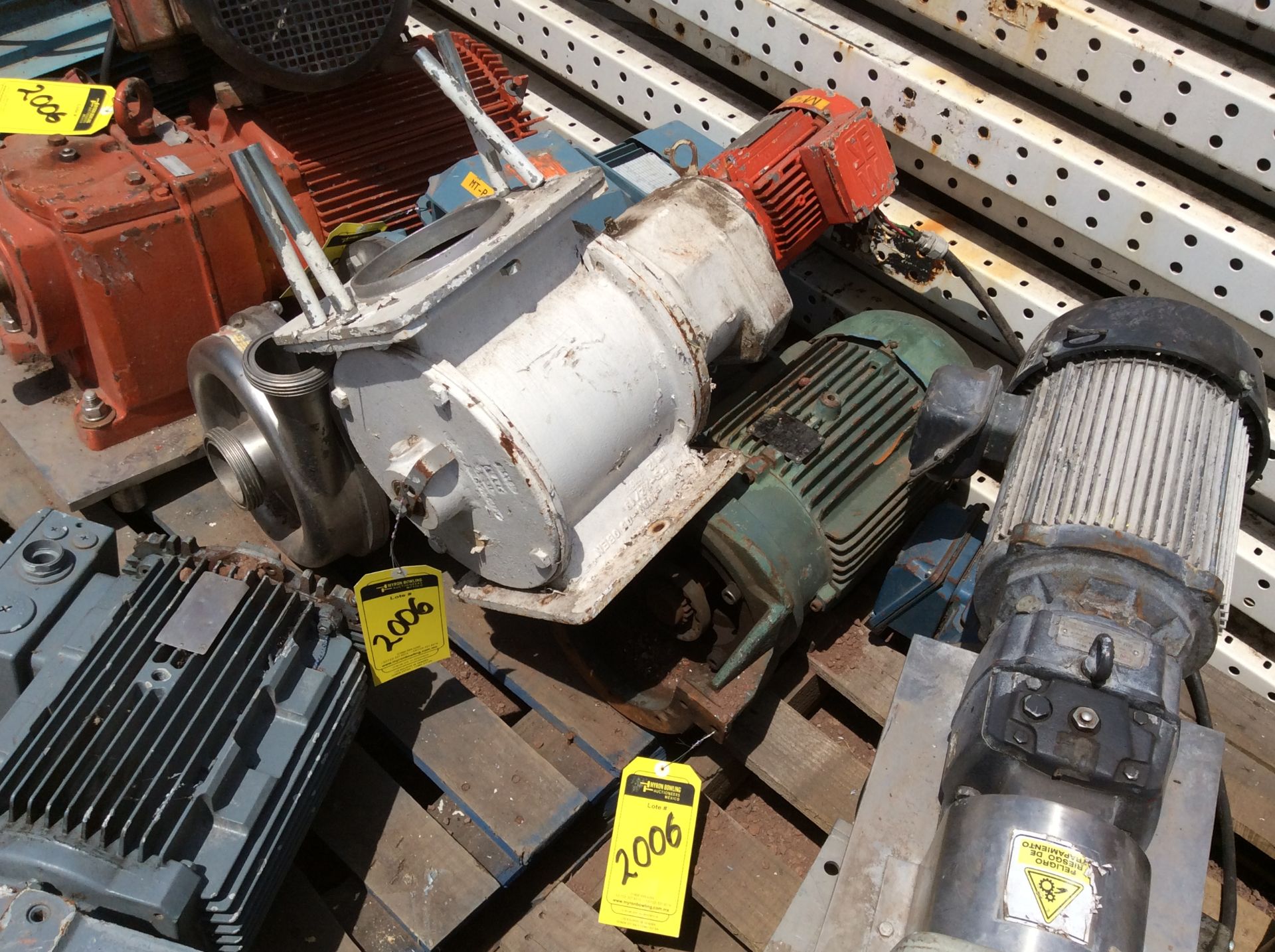 WEG motor, model 00718EP213T 7HP, 1 14 HP motor without plate - Image 17 of 26