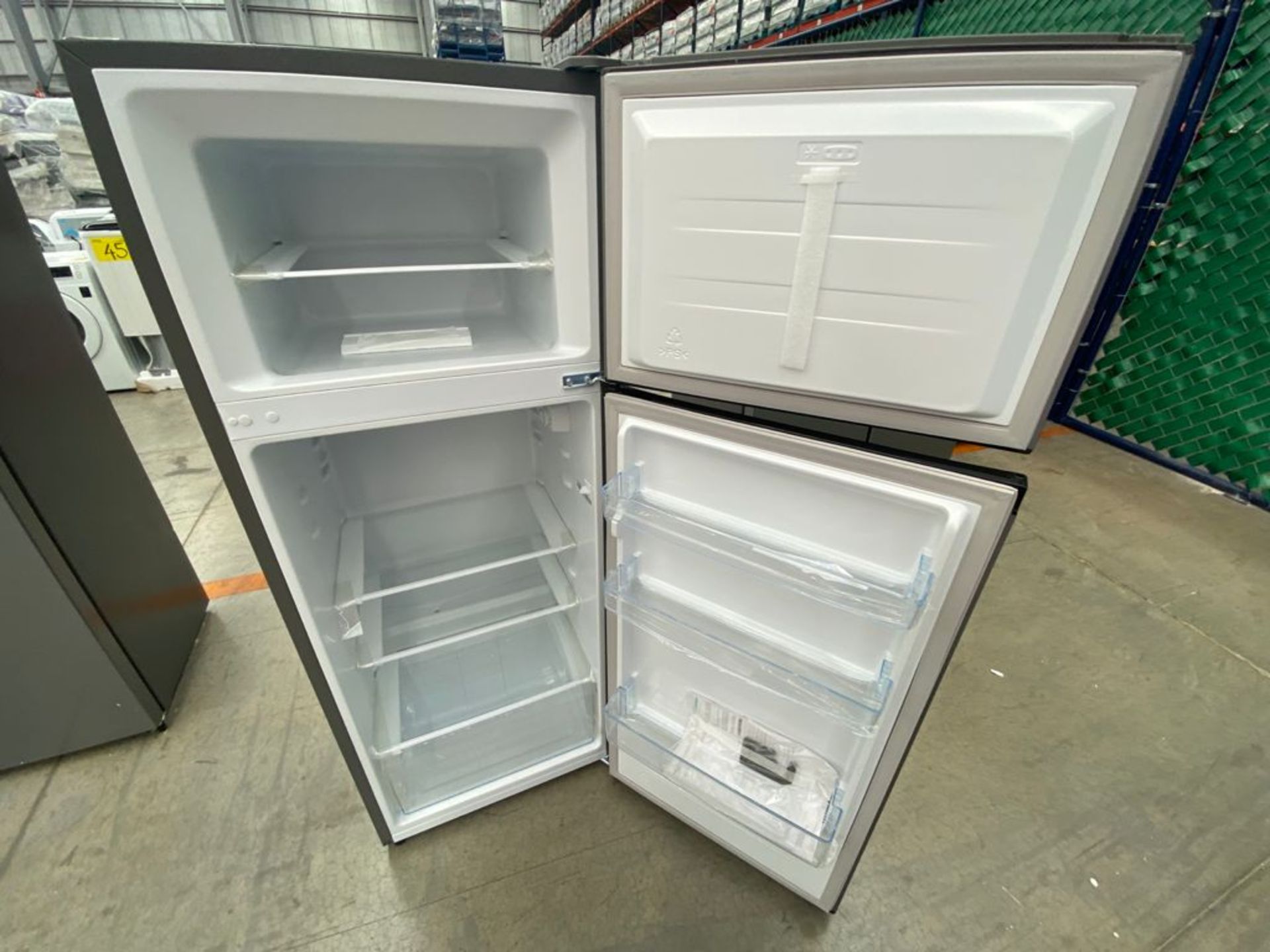 1 Refrigerador marca Hisense color gris modelo RT80D6AWX - Image 13 of 21