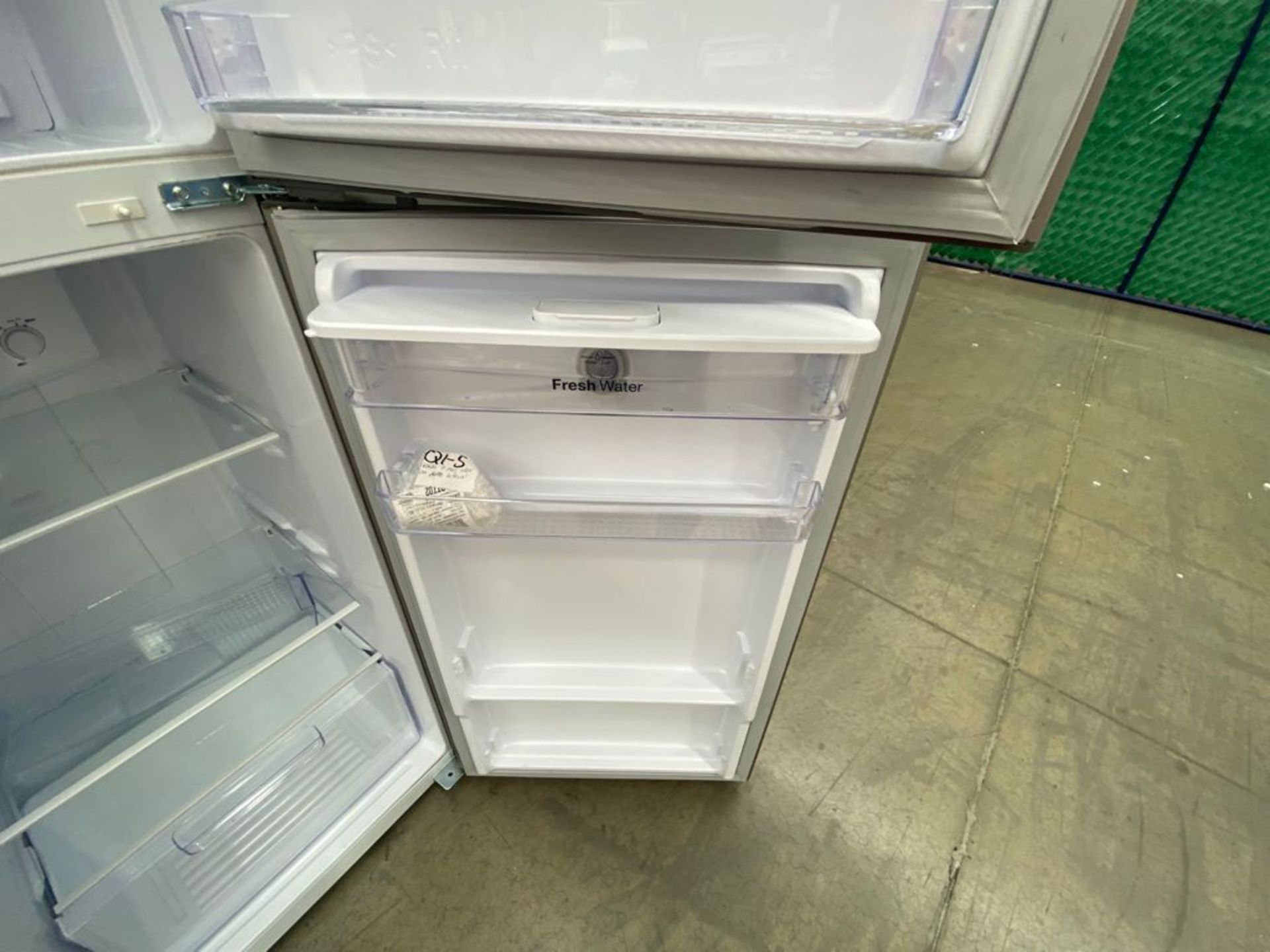 1 Refrigerador mara Winia color gris modelo DFR-32210GMDX - Image 17 of 21