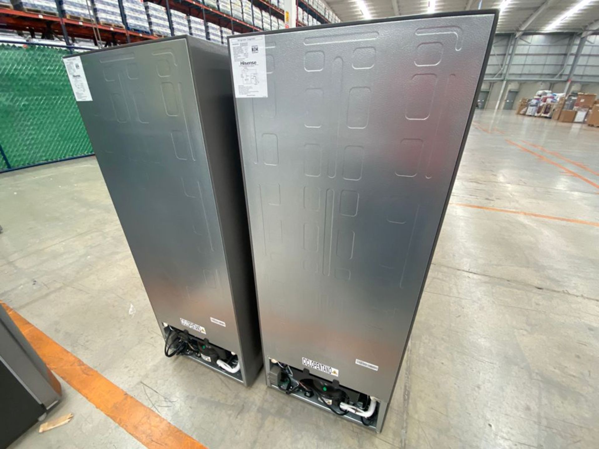 2 Refrigeradores marca Hisense color gris modelo RT80D6AWX - Image 10 of 28