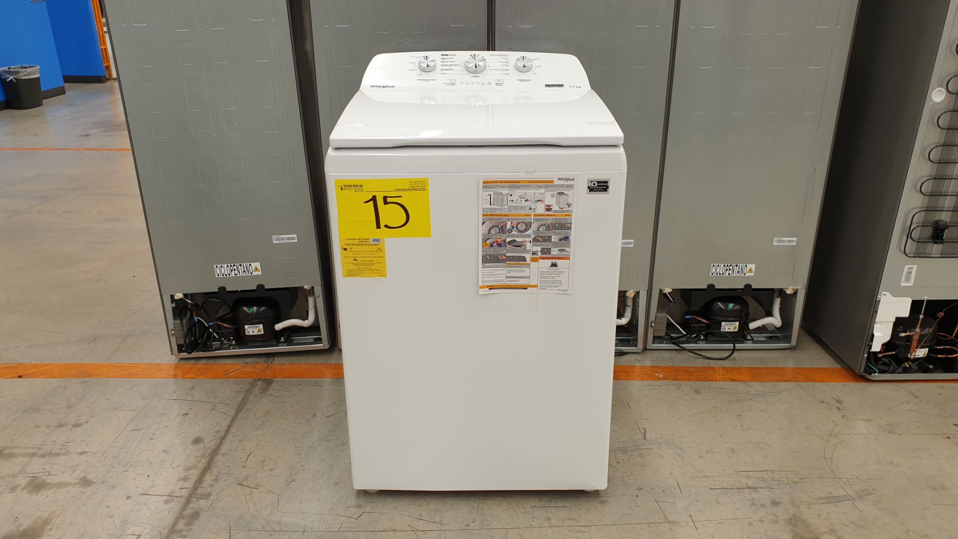 1 Lavadora marca Whirlpool de 17 kilos color blanco modelo 8MWTW1713MJQ0