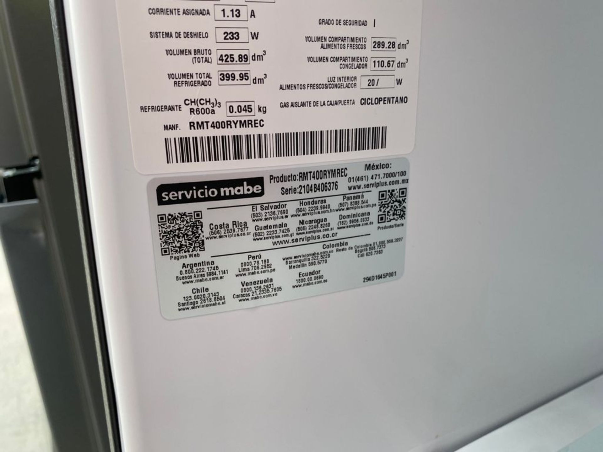 1 Refrigerador marca Mabe color gris con despachador de agua modelo RMT400RY - Image 21 of 22
