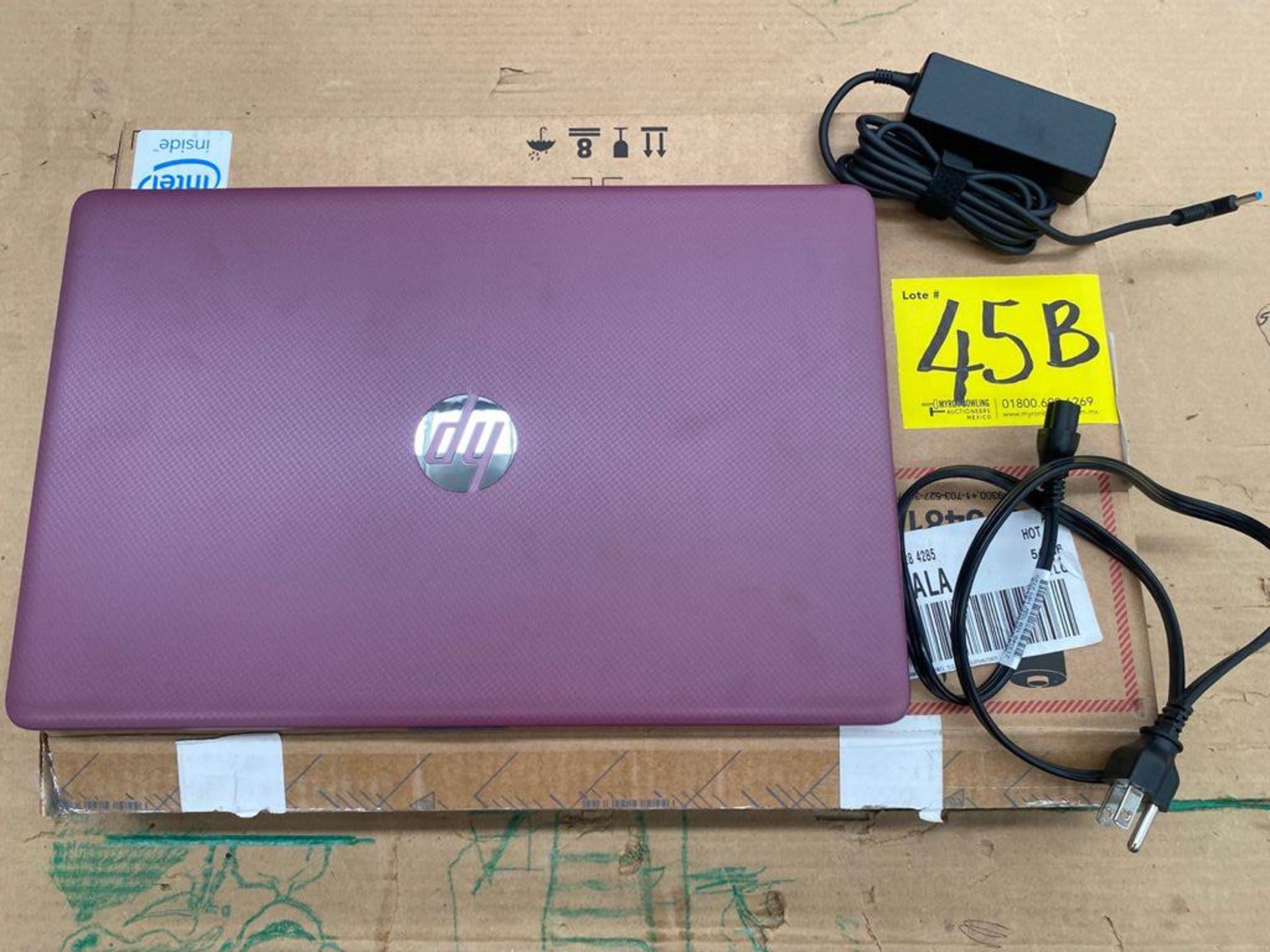 Laptop marca HP modelo 15-da2036la, No de serie. CND05160WR