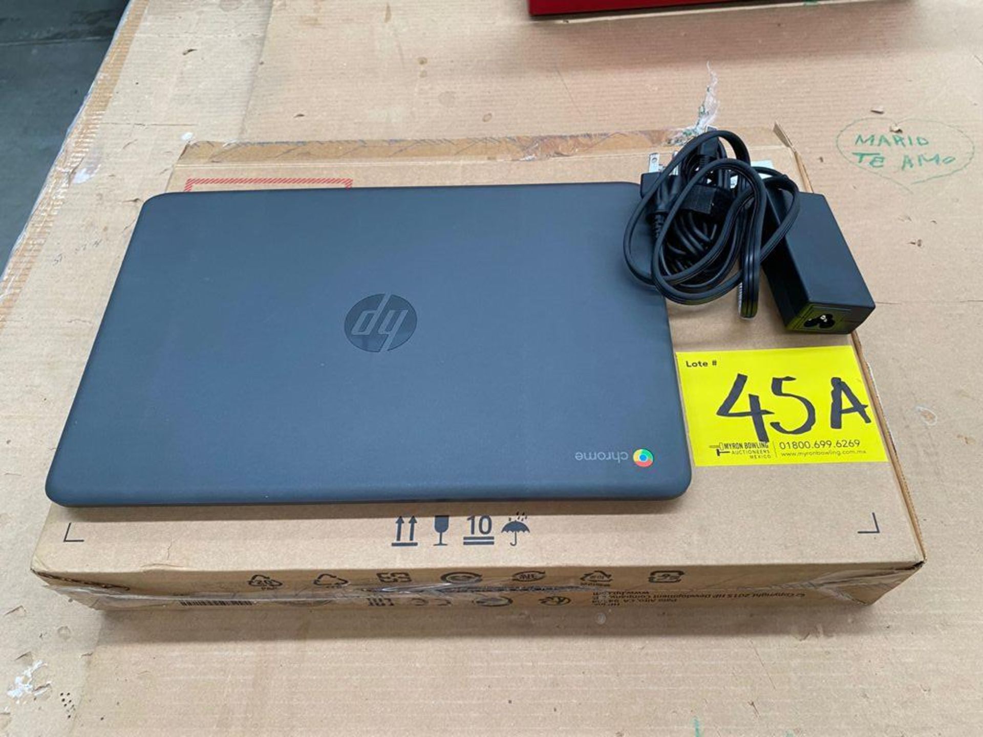 Laptop marca HP modelo Chromebook No de serie. 5CD94302R4