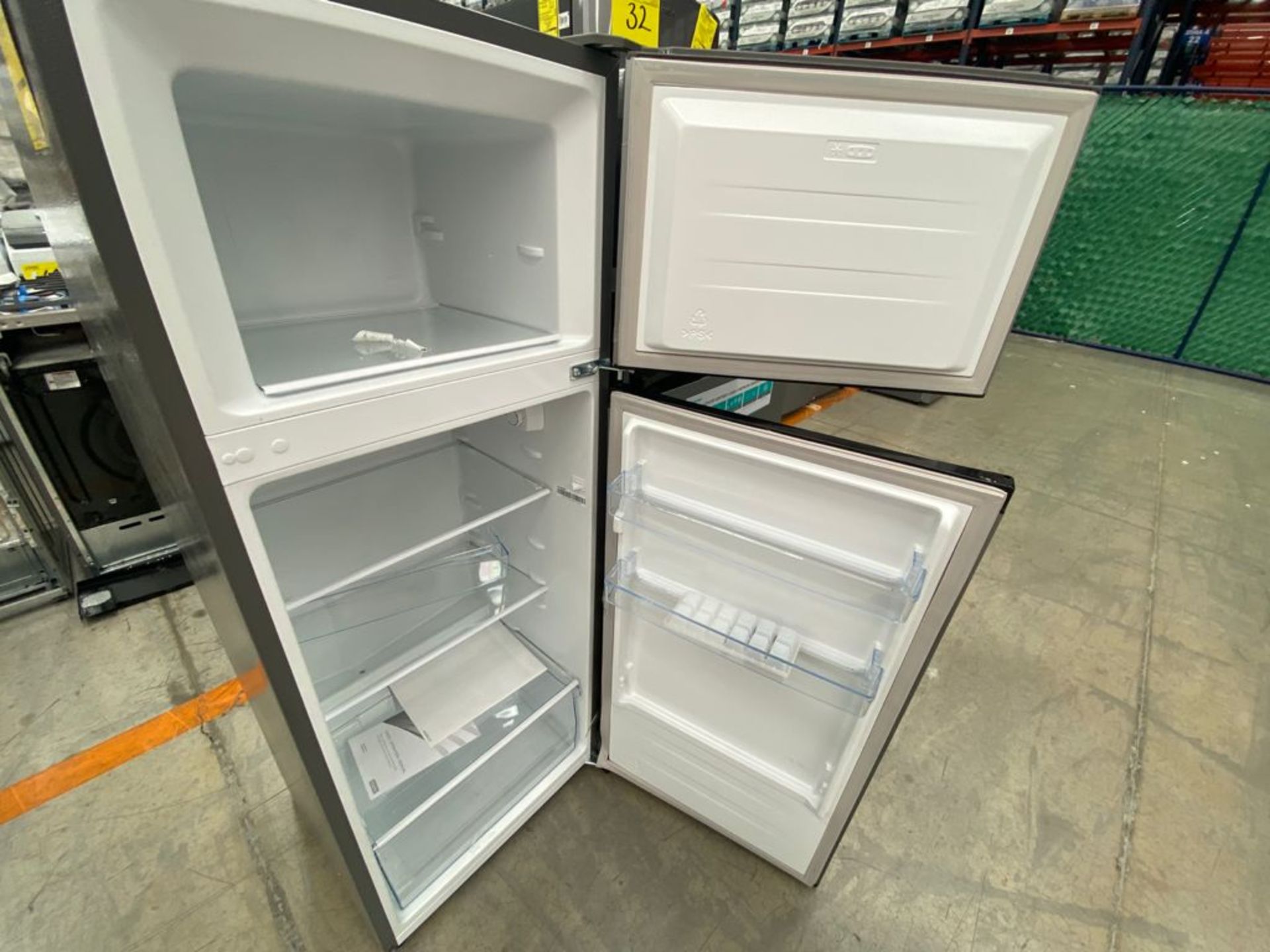 2 Refrigeradores marca Hisense color gris modelo RT80D6AWX - Image 18 of 28