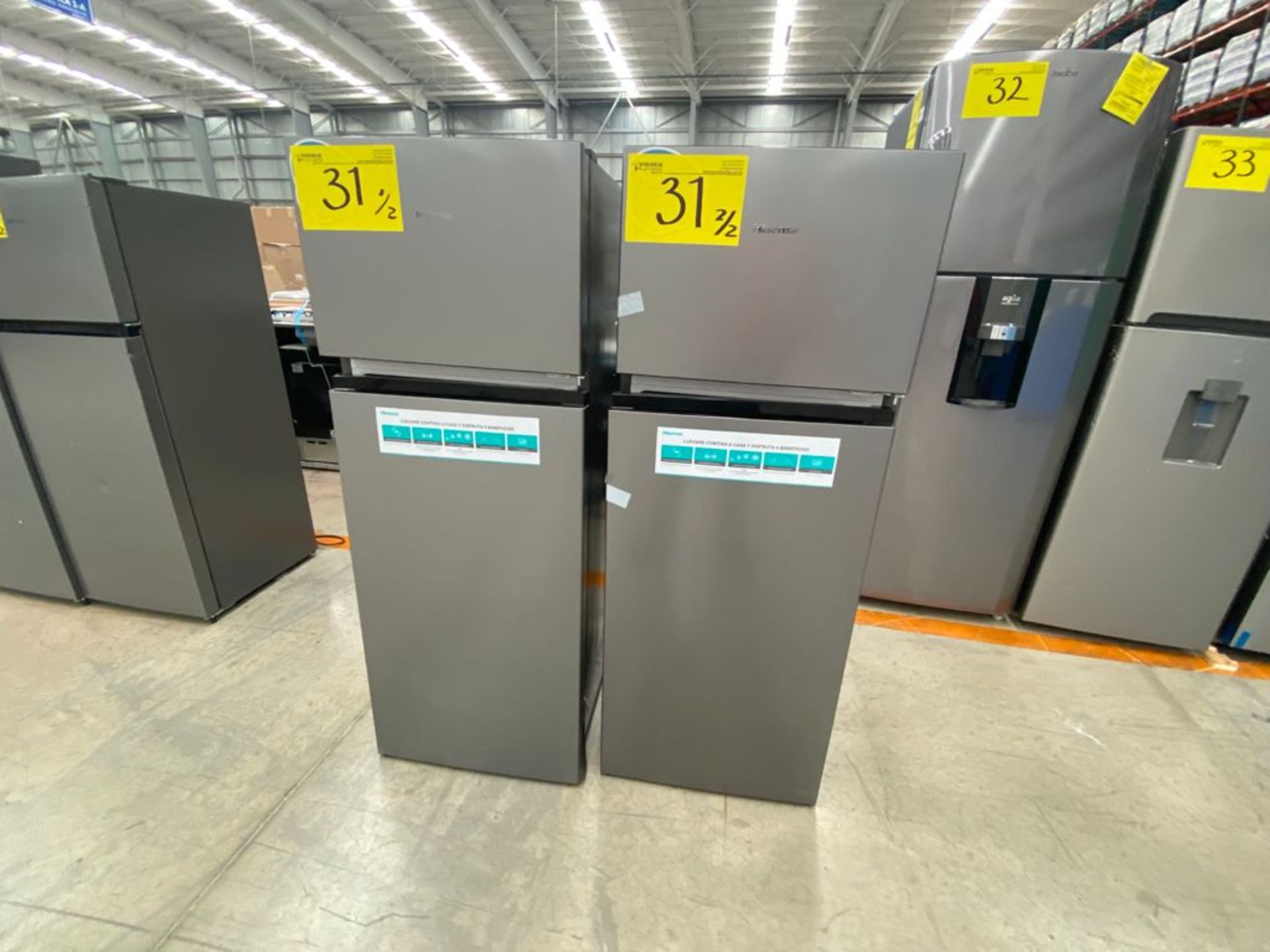 2 Refrigeradores marca Hisense color gris modelo RT80D6AWX - Image 2 of 28