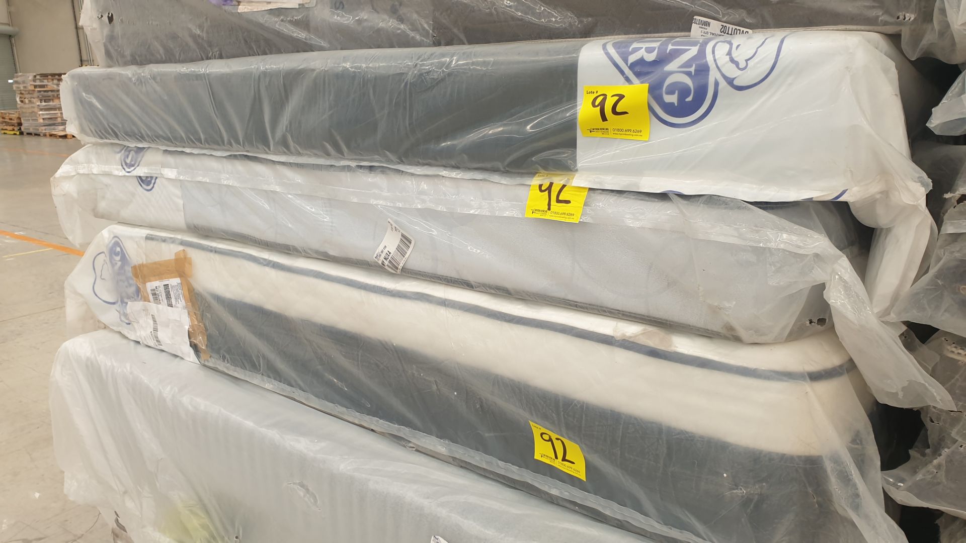 Lote de 2 Colchones King Size Incluye 1 colchón King Size marca Spring Air - Image 10 of 11