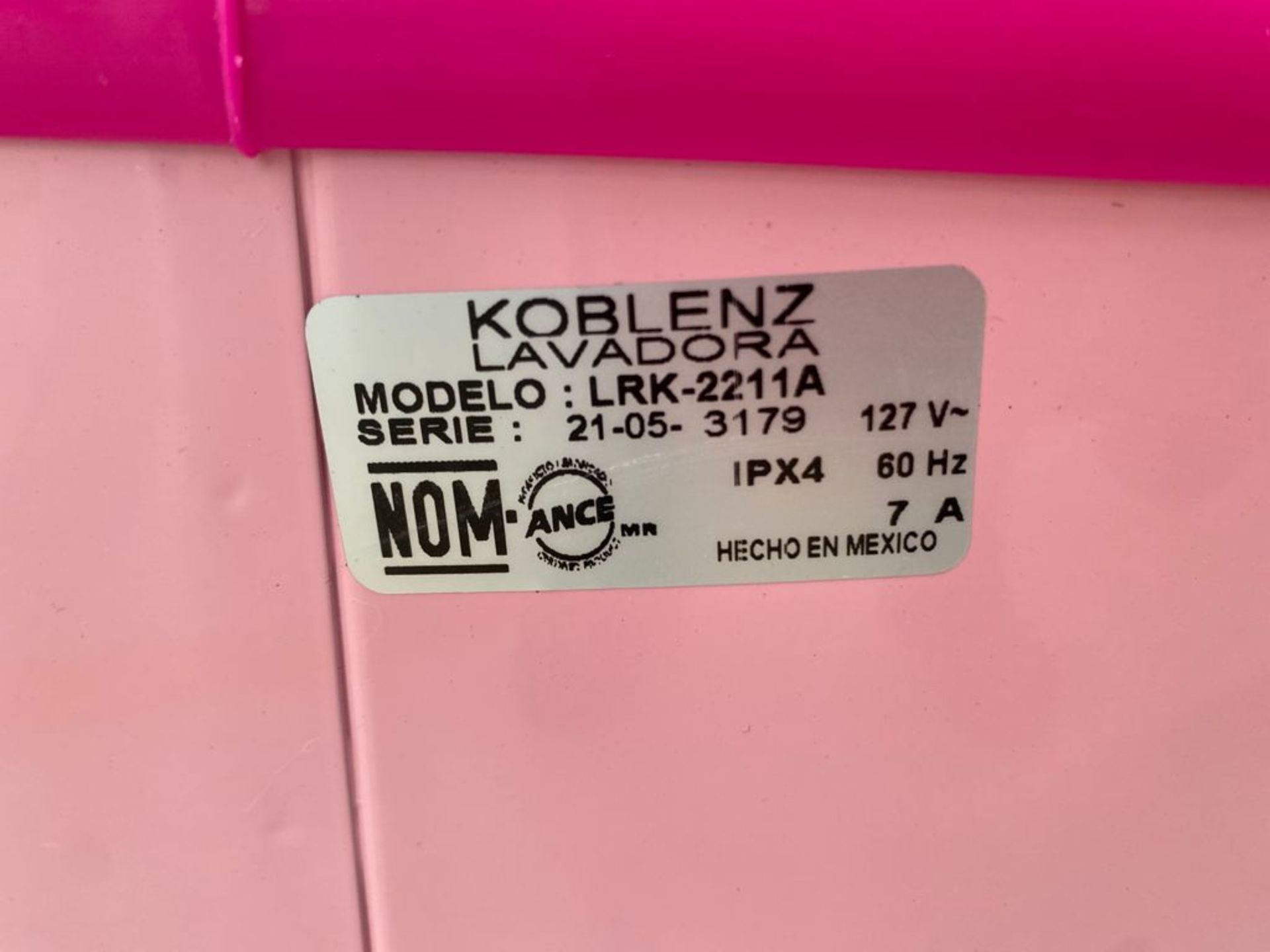 1 Lavadora marca Koblenz de 22 kilos color rosa modelo LRK-2211A - Image 15 of 17