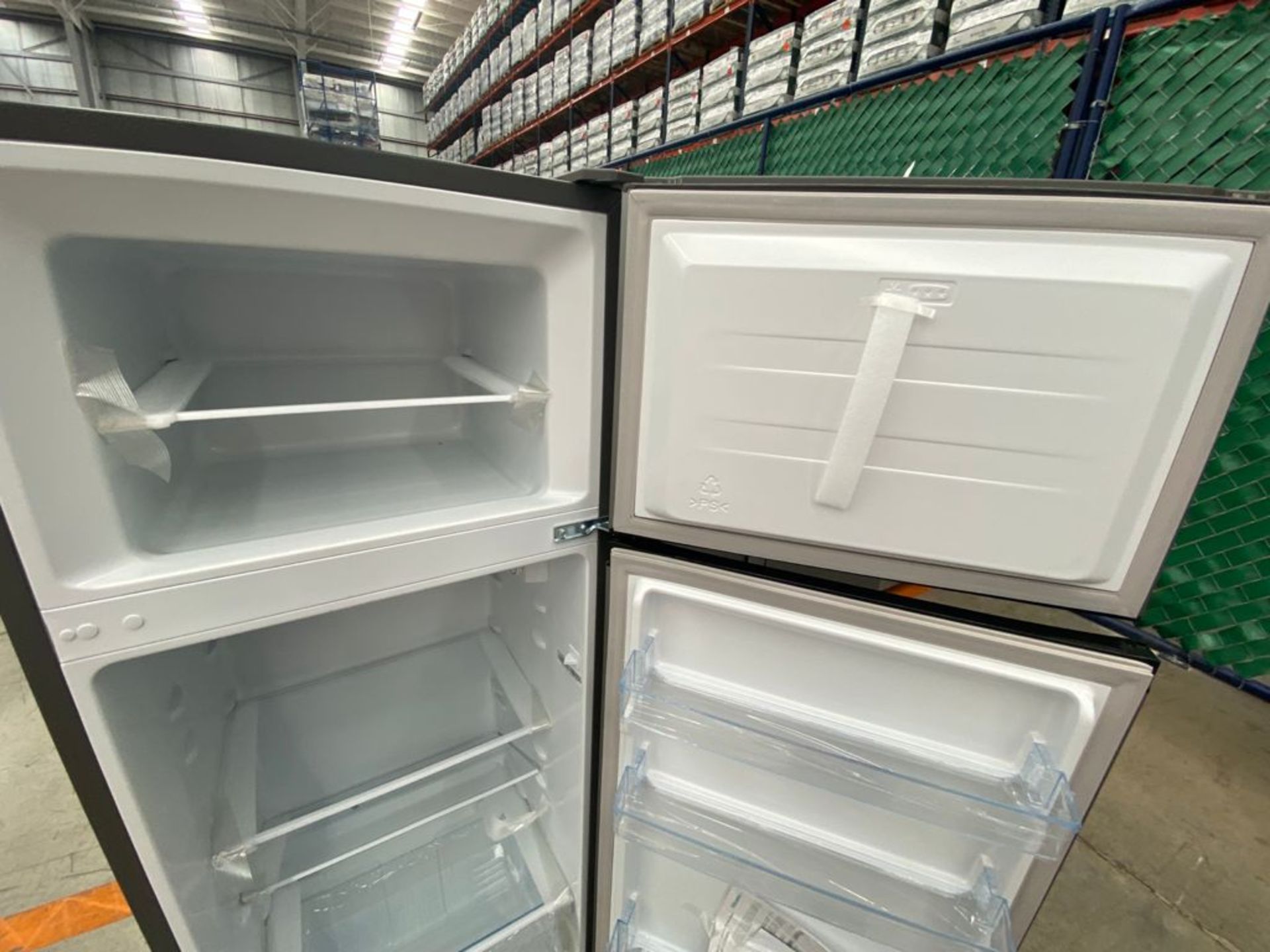 1 Refrigerador marca Hisense color gris modelo RT80D6AWX - Image 11 of 20