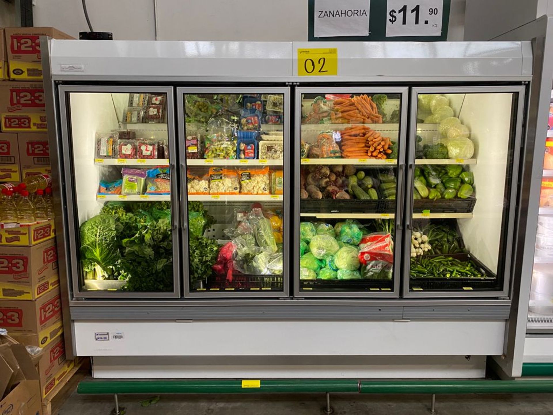 Vitrina refrigerada para vegetales marca Hussmann