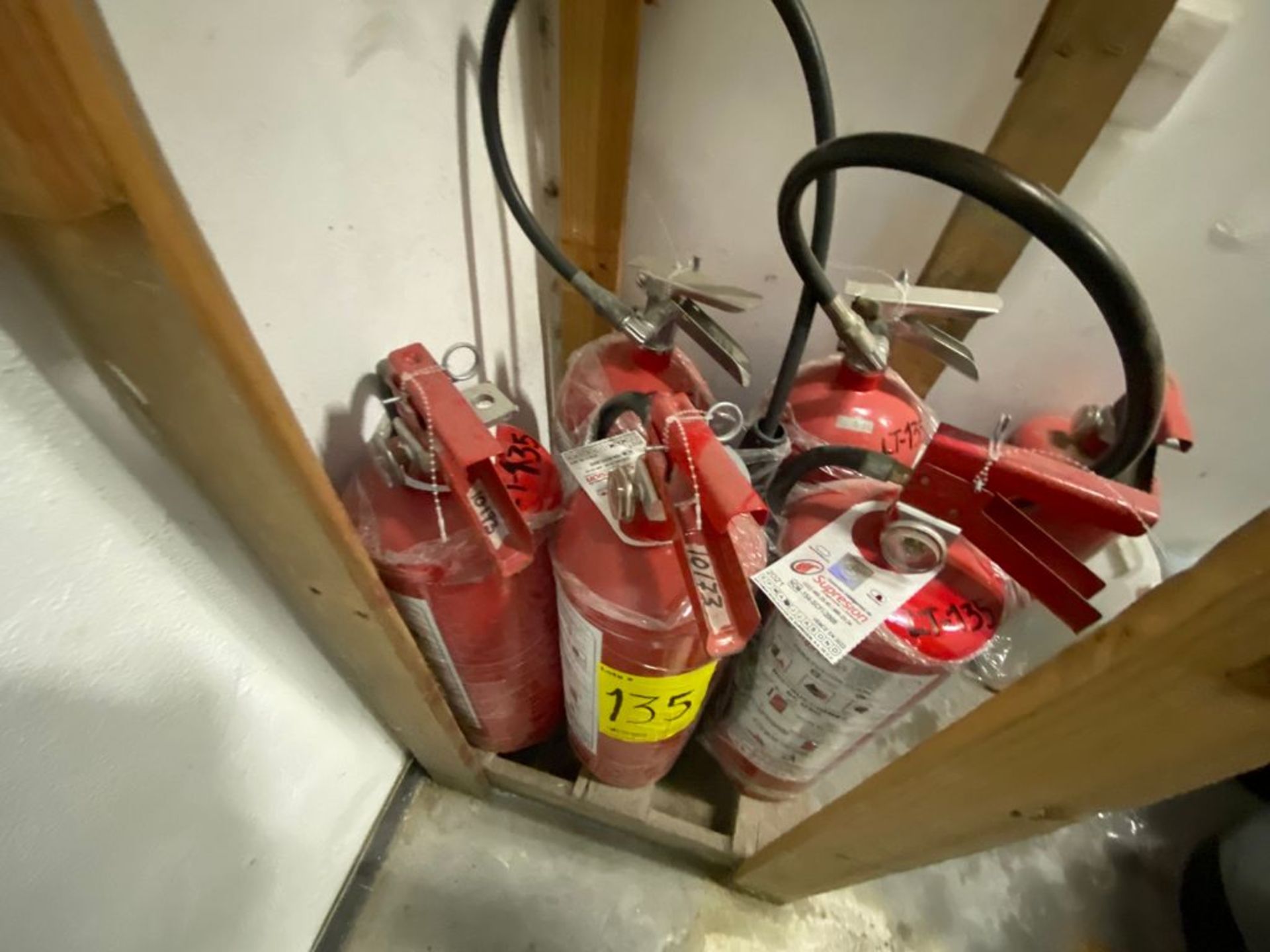 Lote de 21 Extintores distribuidos en toda la tienda - Image 14 of 56