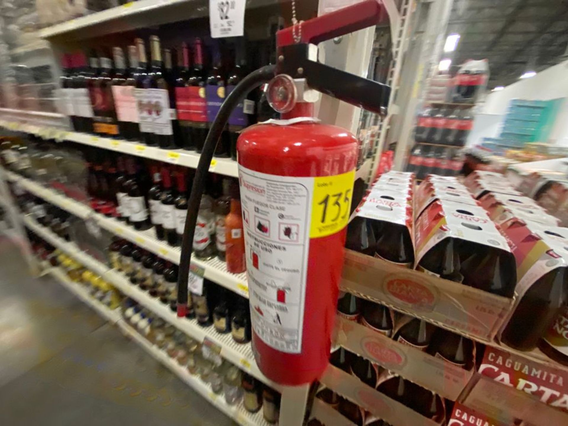 Lote de 21 Extintores distribuidos en toda la tienda - Image 43 of 56
