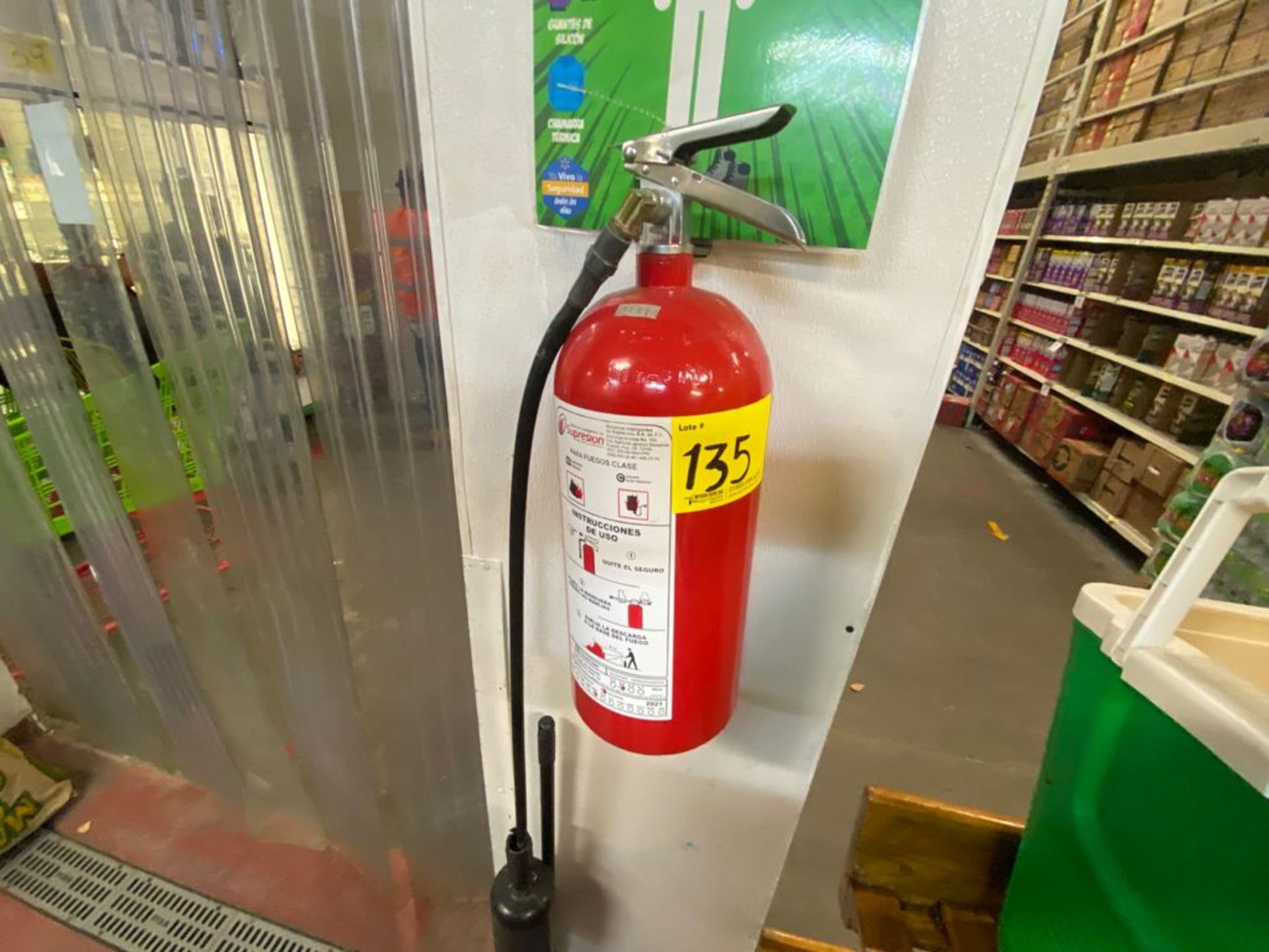 Lote de 21 Extintores distribuidos en toda la tienda - Image 48 of 56