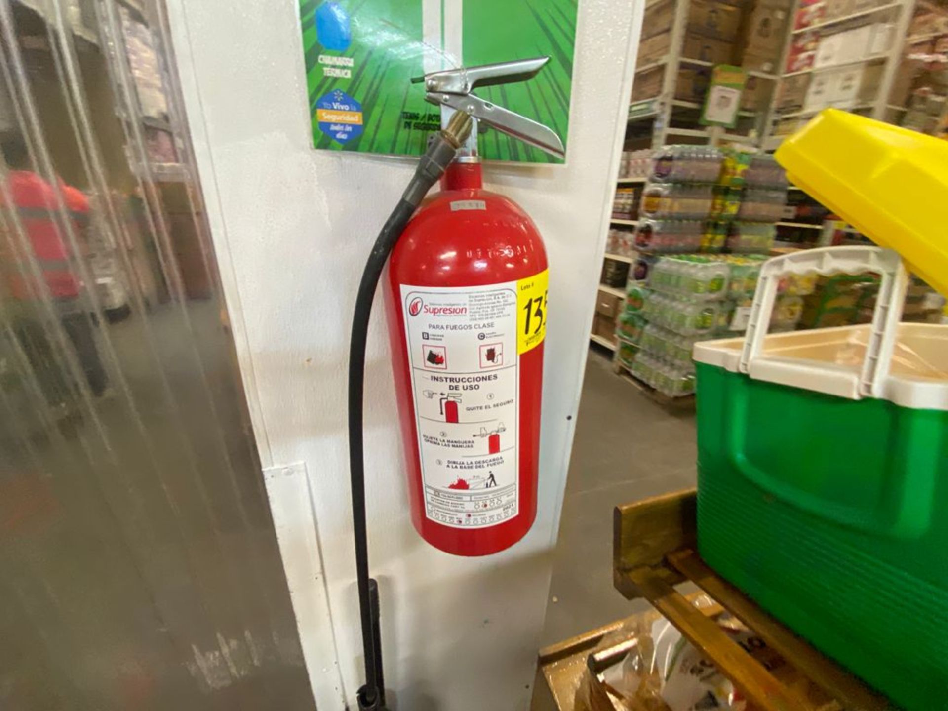 Lote de 21 Extintores distribuidos en toda la tienda - Image 49 of 56